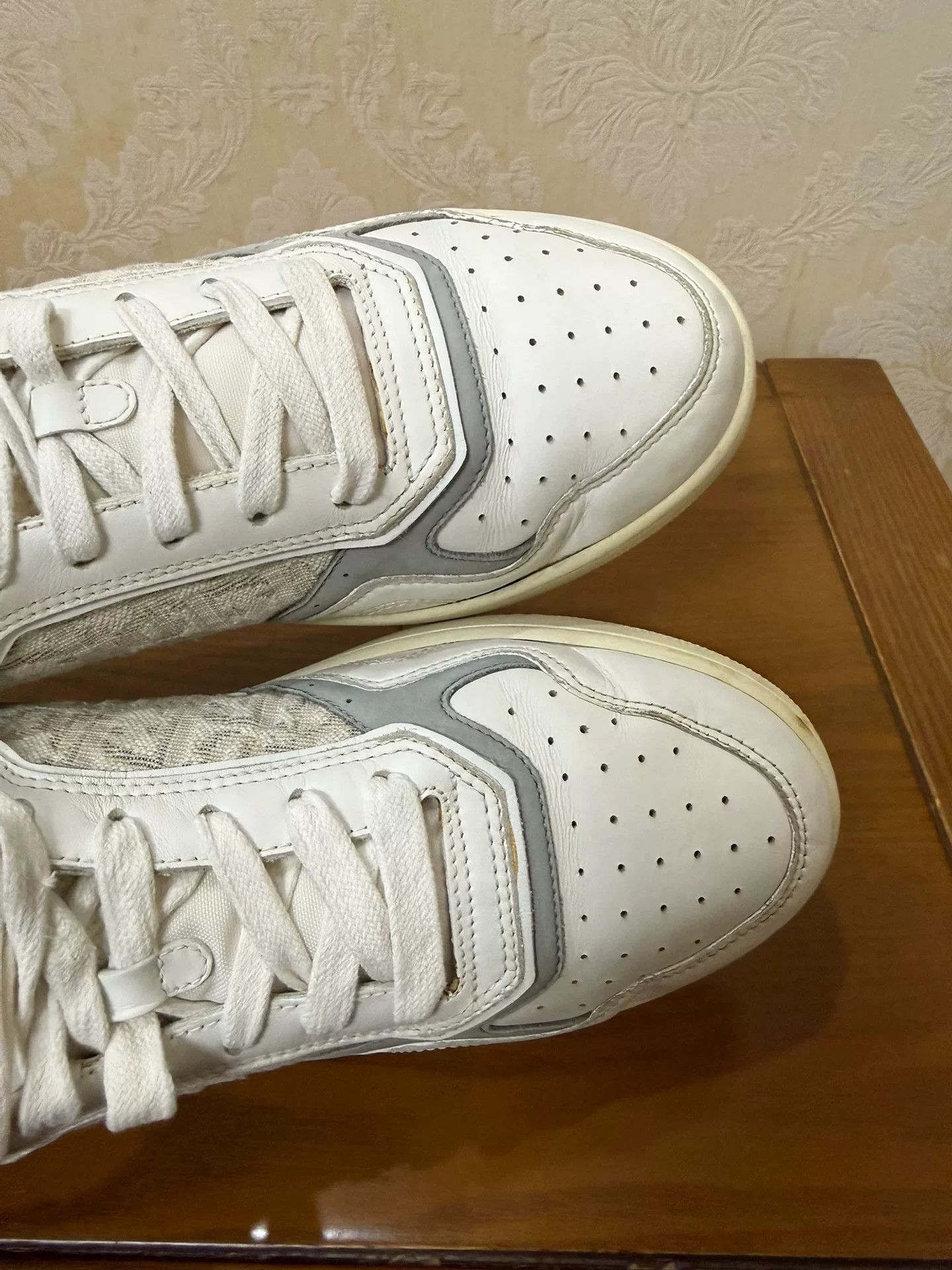 Dior Dior Distressed White Lowtop Sneakers 10 Men Size US 10 / EU 43 - 6 Thumbnail
