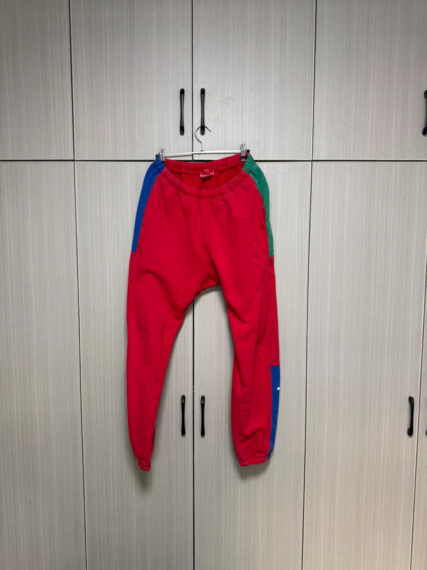 Supreme Supreme Red Sweatpants 32 Men Size US 32 / EU 48 - 2 Thumbnail