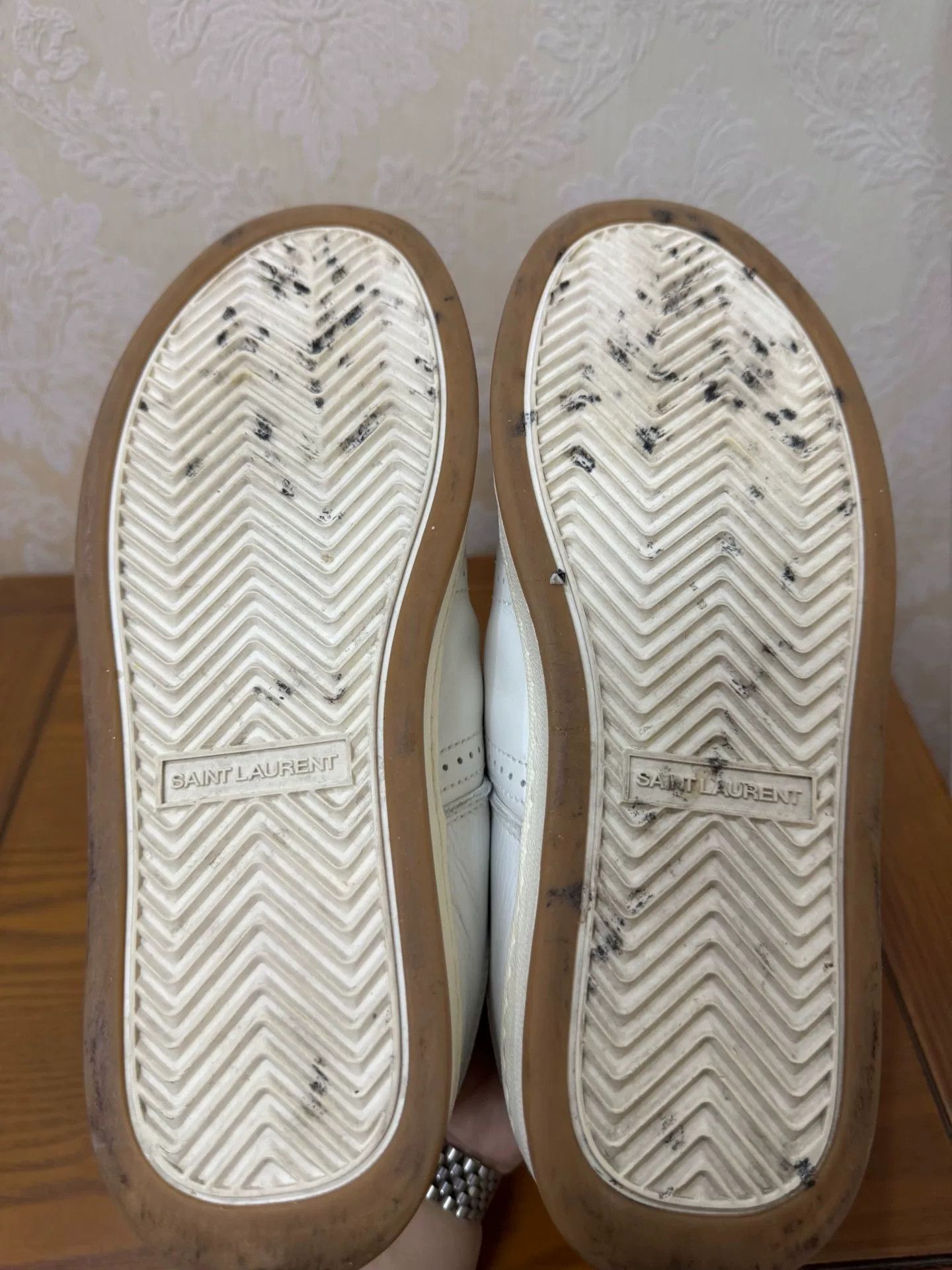 Saint Laurent Paris Saint Laurent Paris White Lowtop Sneakers 8.5 Men Size US 8.5 / EU 41-42 - 4 Thumbnail