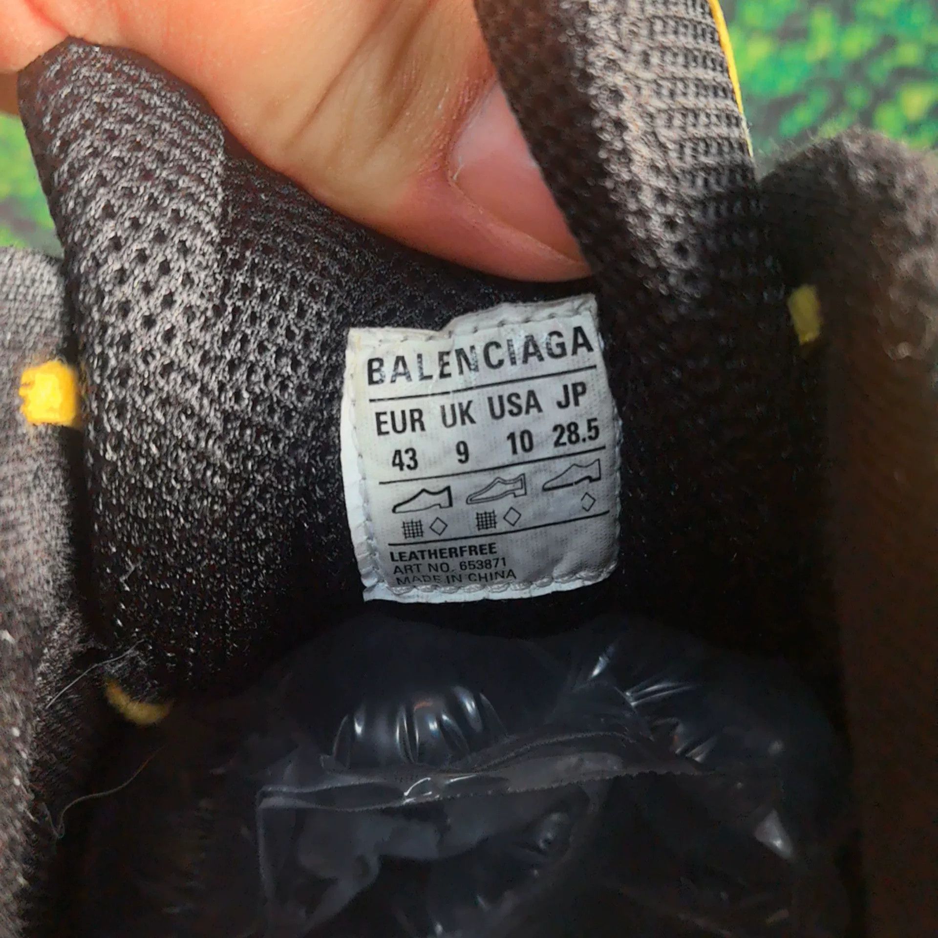 Balenciaga Balenciaga Yellow Lowtop Sneakers 10 Men Size US 10 / EU 43 - 5 Thumbnail