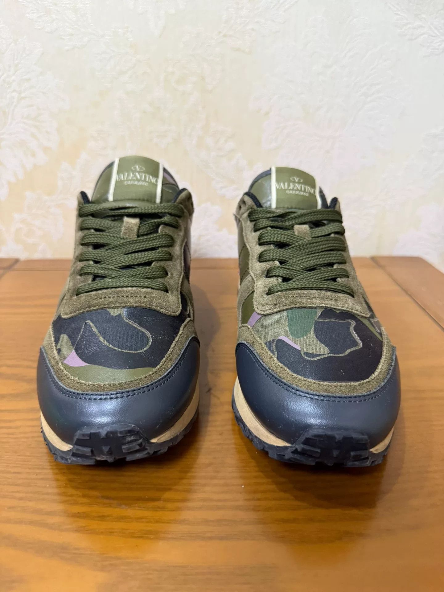 Valentino Valentino Running Camo Orange Lowtop Sneakers us_8 Women Size US 8 / IT 38 - 2 Thumbnail