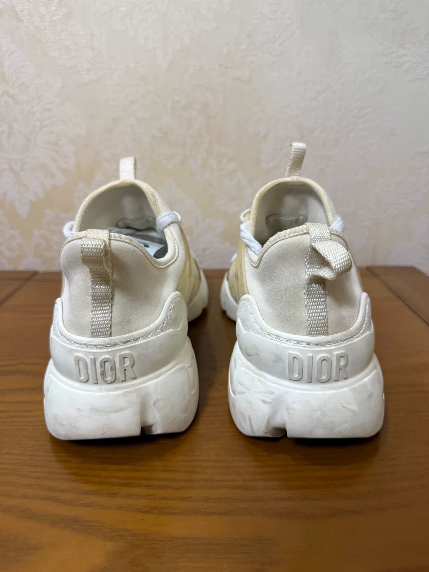 Dior Dior White Lowtop Sneakers us_8 Women Size US 8 / IT 38 - 3 Thumbnail