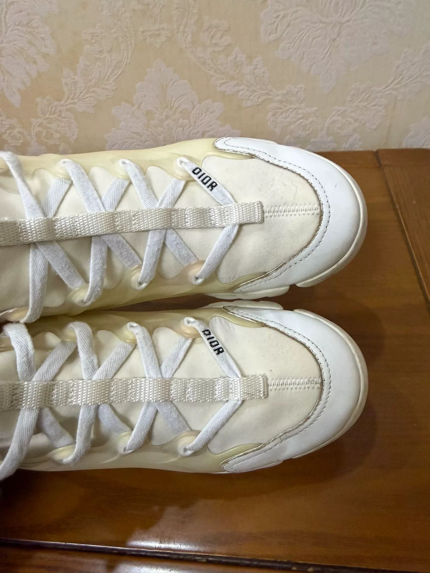 Dior Dior White Lowtop Sneakers us_8 Women Size US 8 / IT 38 - 6 Thumbnail
