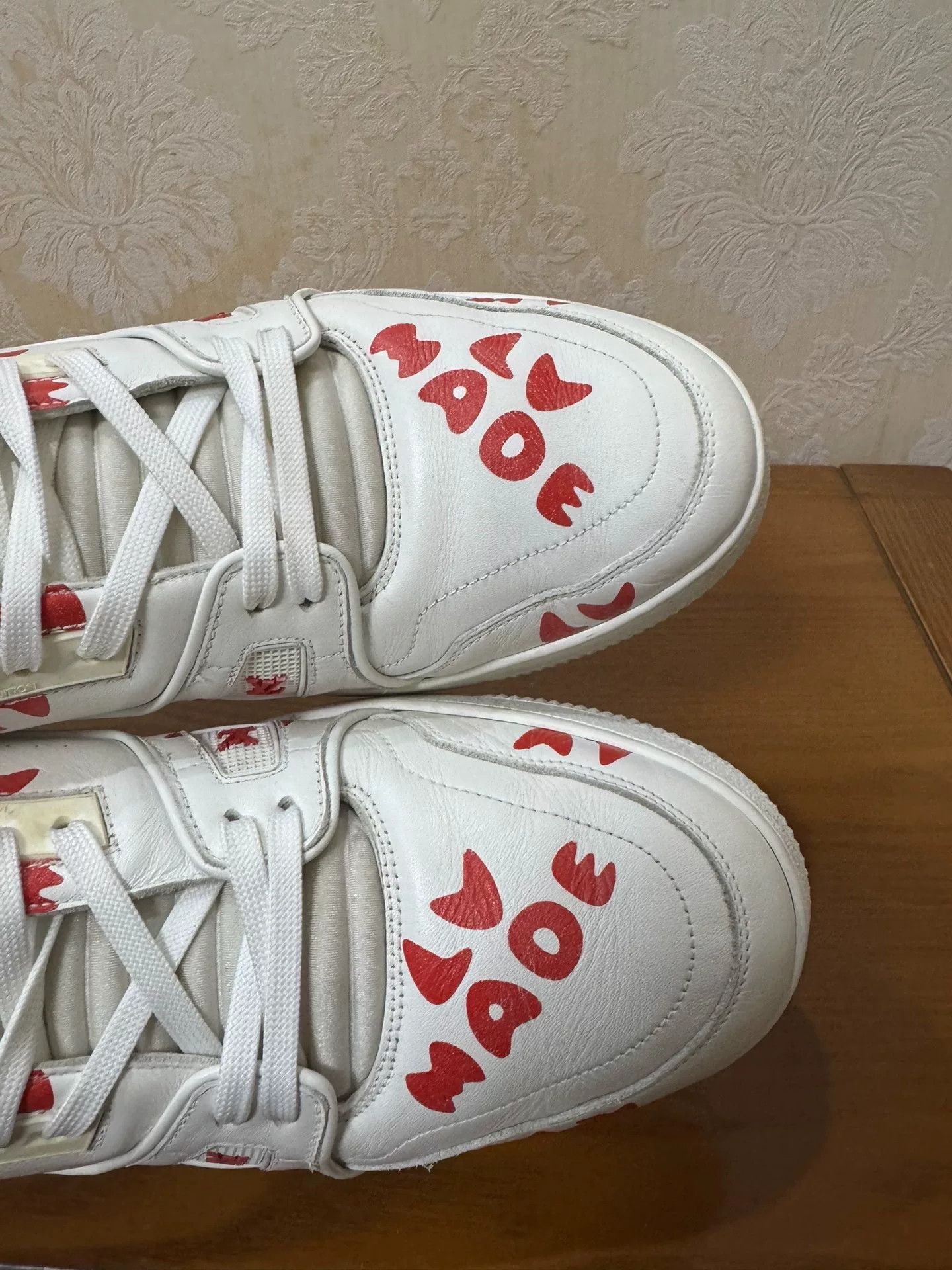 Louis Vuitton Louis Vuitton Collab Limited Red Lowtop Sneakers 43 Men Size US 10 / EU 43 - 7 Thumbnail