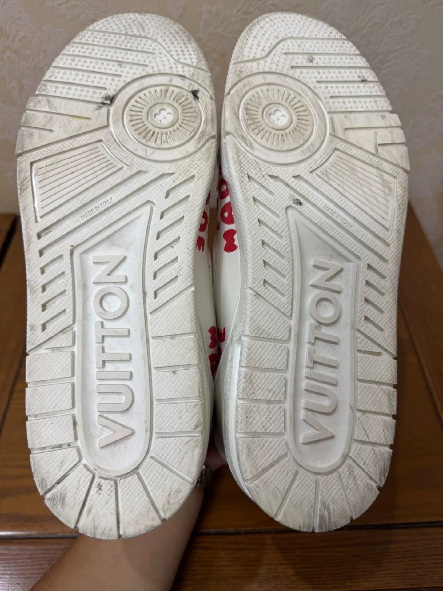 Louis Vuitton Louis Vuitton Collab Limited Red Lowtop Sneakers 43 Men Size US 10 / EU 43 - 4 Thumbnail