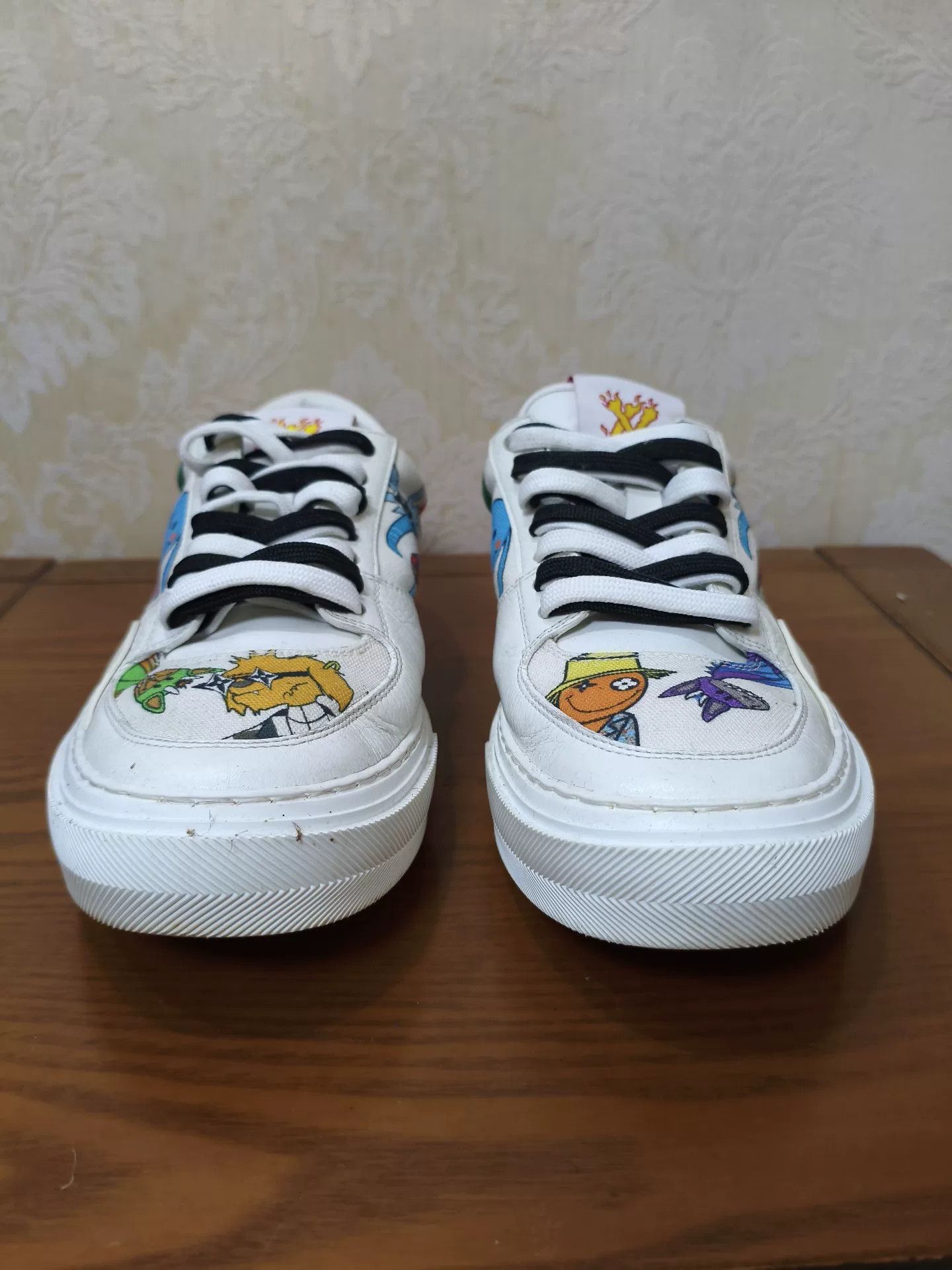 Louis Vuitton Louis Vuitton White Lowtop Sneakers 40 Men Size US 7.5 / EU 40-41 - 2 Thumbnail