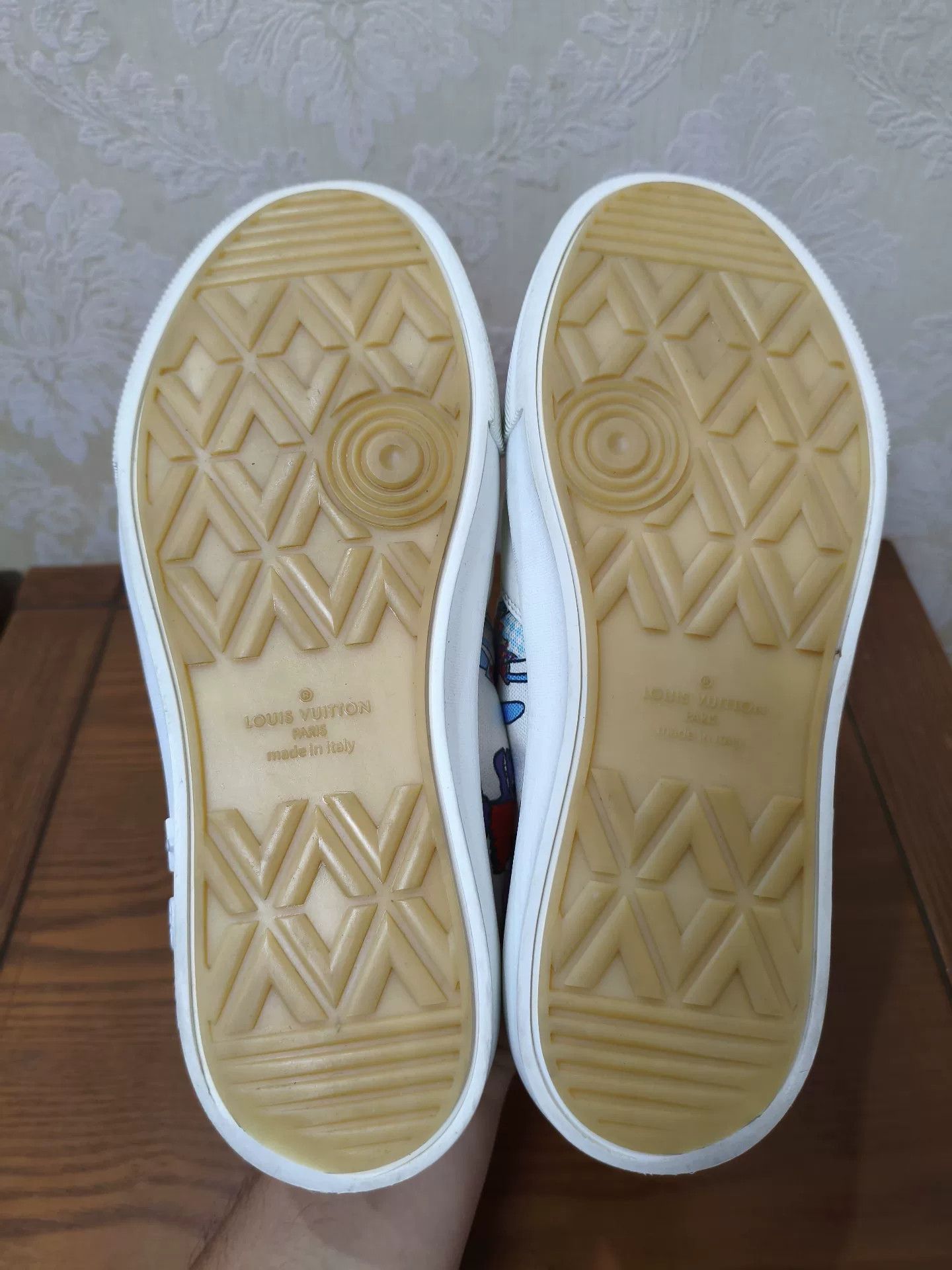 Louis Vuitton Louis Vuitton White Lowtop Sneakers 40 Men Size US 7.5 / EU 40-41 - 4 Thumbnail