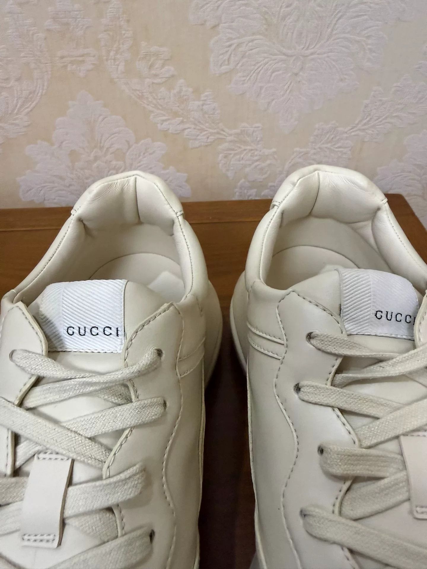 Gucci Gucci Printed White Lowtop Sneakers 10.5 Men Size US 10.5 / EU 43-44 - 7 Thumbnail