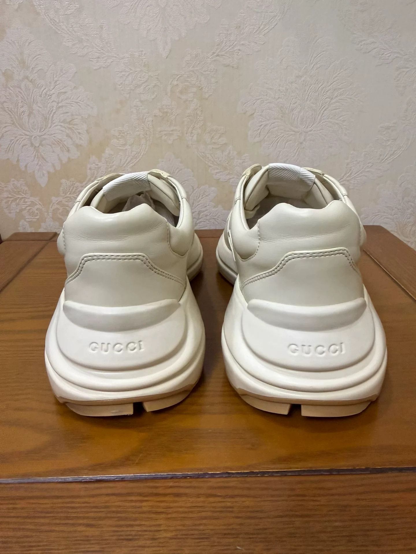 Gucci Gucci Printed White Lowtop Sneakers 10.5 Men Size US 10.5 / EU 43-44 - 3 Thumbnail