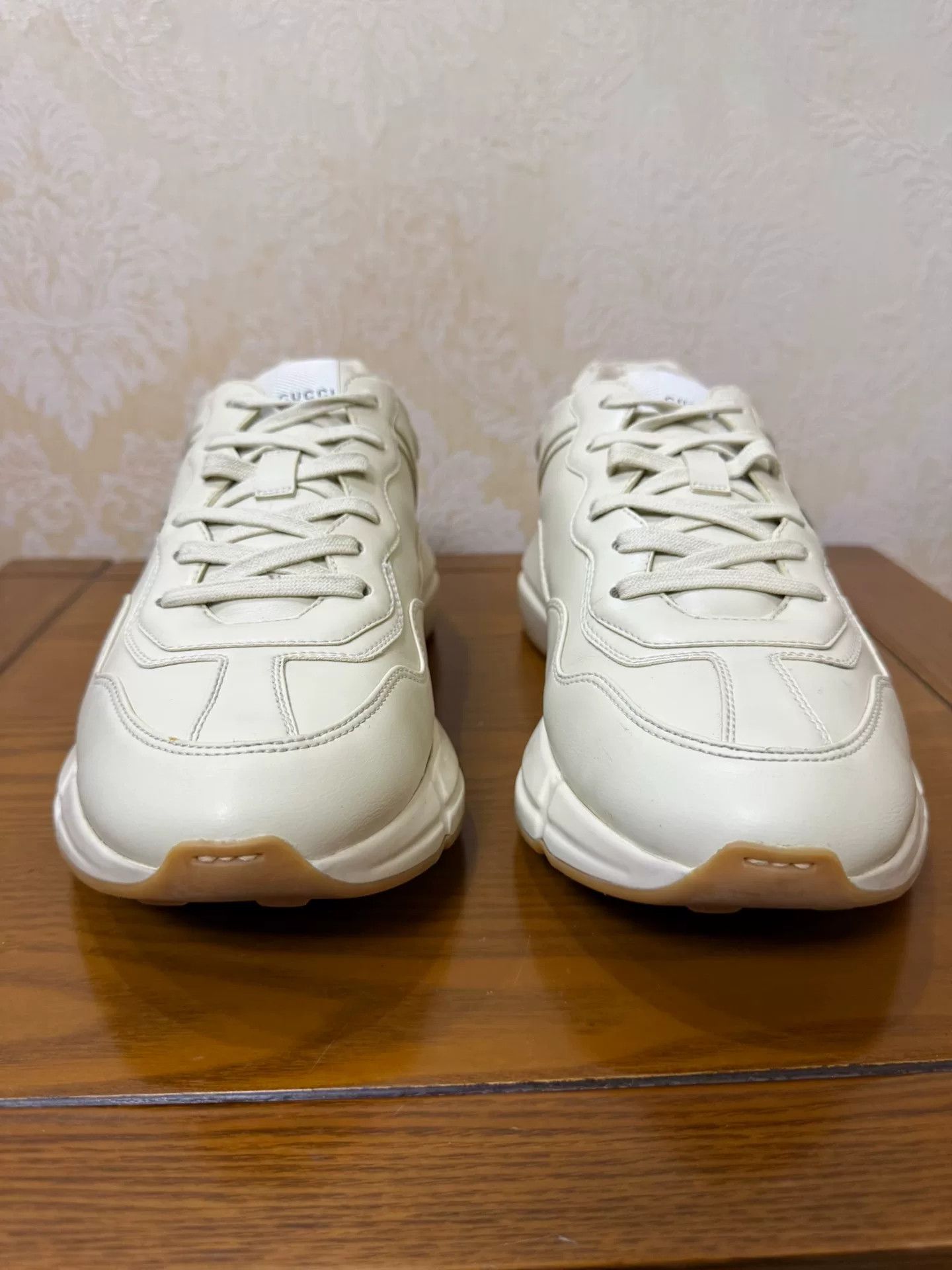 Gucci Gucci Printed White Lowtop Sneakers 10.5 Men Size US 10.5 / EU 43-44 - 2 Thumbnail
