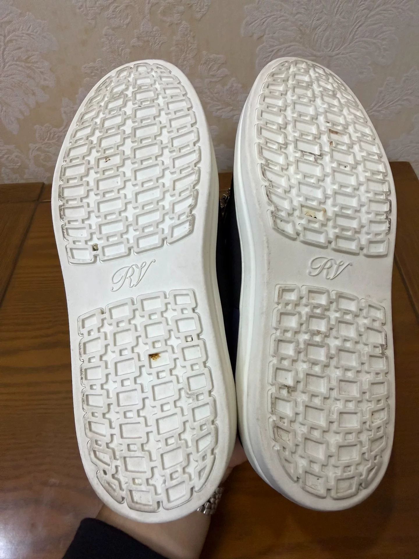 Roger Vivier Roger Vivier Clear Orange Lowtop Sneakers us_5 Women Size US 5 / IT 35 - 4 Thumbnail