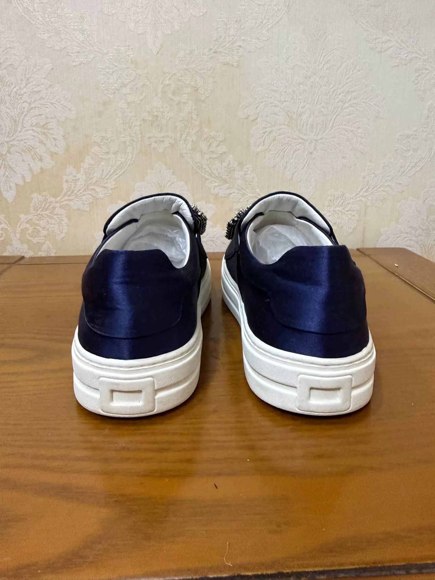 Roger Vivier Roger Vivier Clear Orange Lowtop Sneakers us_5 Women Size US 5 / IT 35 - 3 Thumbnail