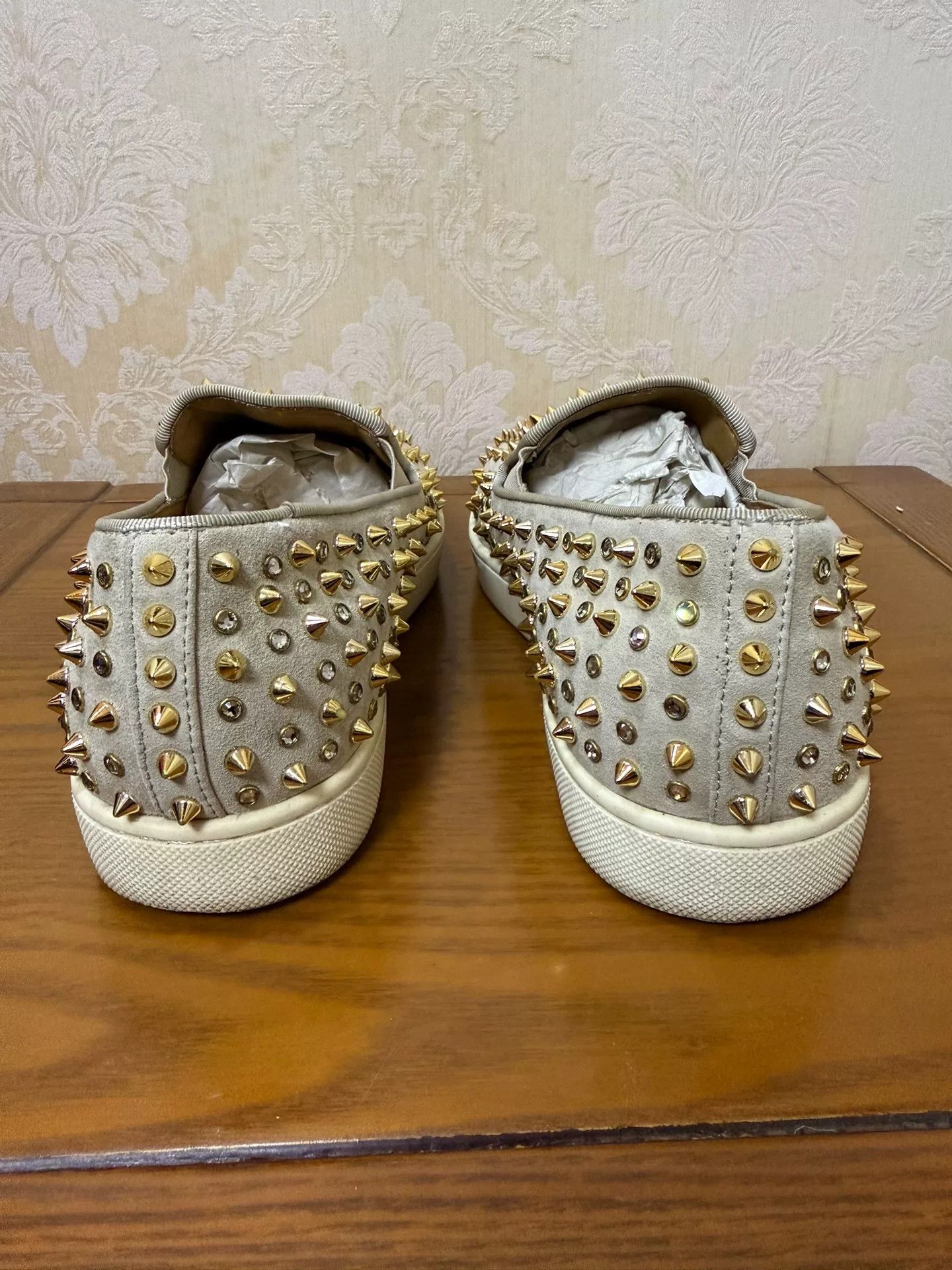 Christian Louboutin Christian Louboutin Suede Gray Lowtop Sneakers 42 Men Size US 9 / EU 42 - 3 Thumbnail
