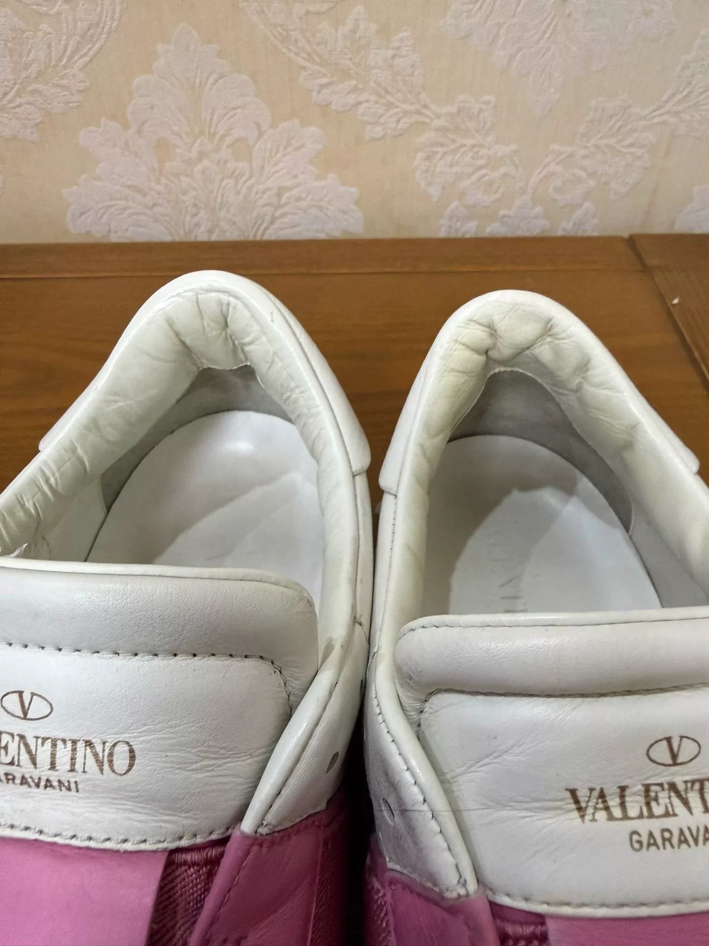 Valentino Valentino Pink Lowtop Sneakers 11 Men Size US 11 / EU 44 - 7 Thumbnail