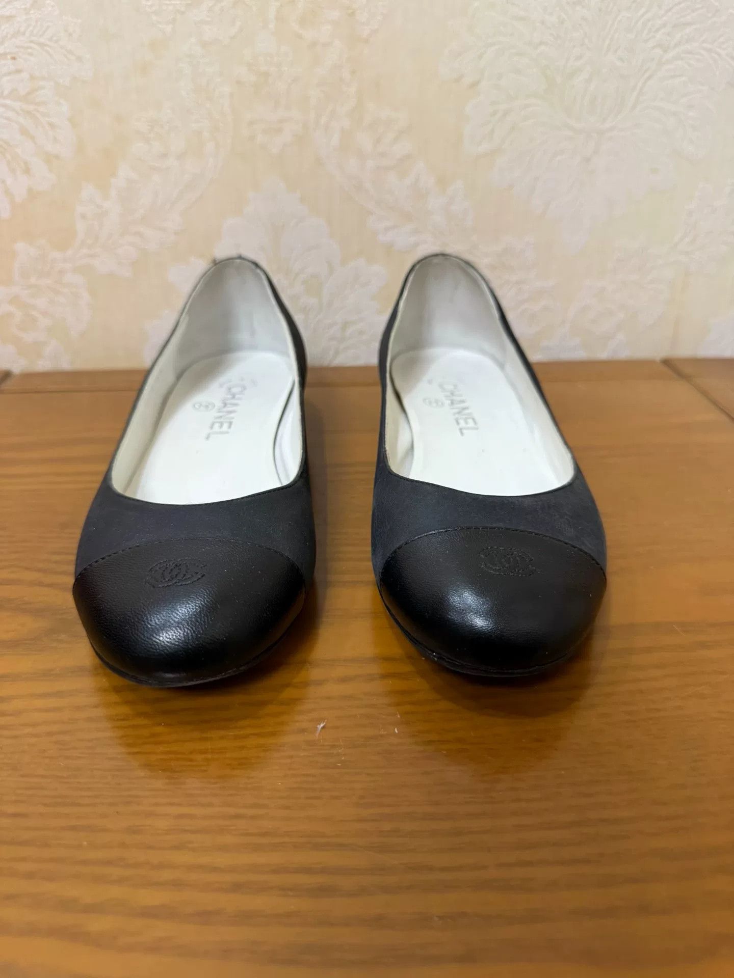 Chanel Chanel Orange Lowtop Sneakers us_6 Women Size US 6 / IT 36 - 2 Thumbnail
