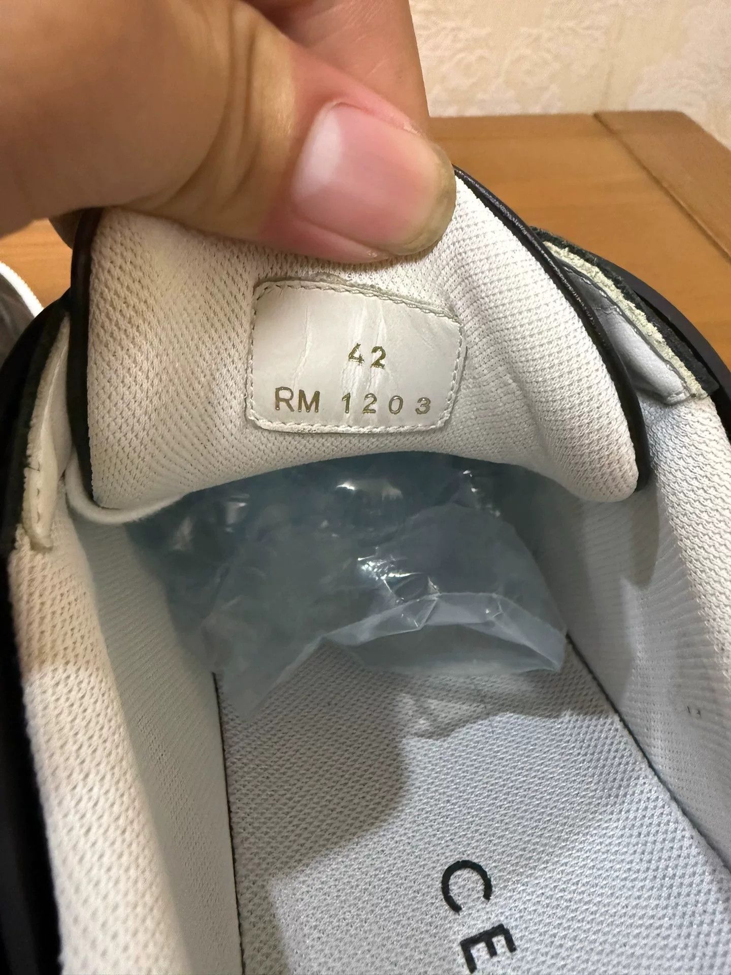 Celine Celine Black Lowtop Sneakers 42 Men Size US 9 / EU 42 - 8 Thumbnail