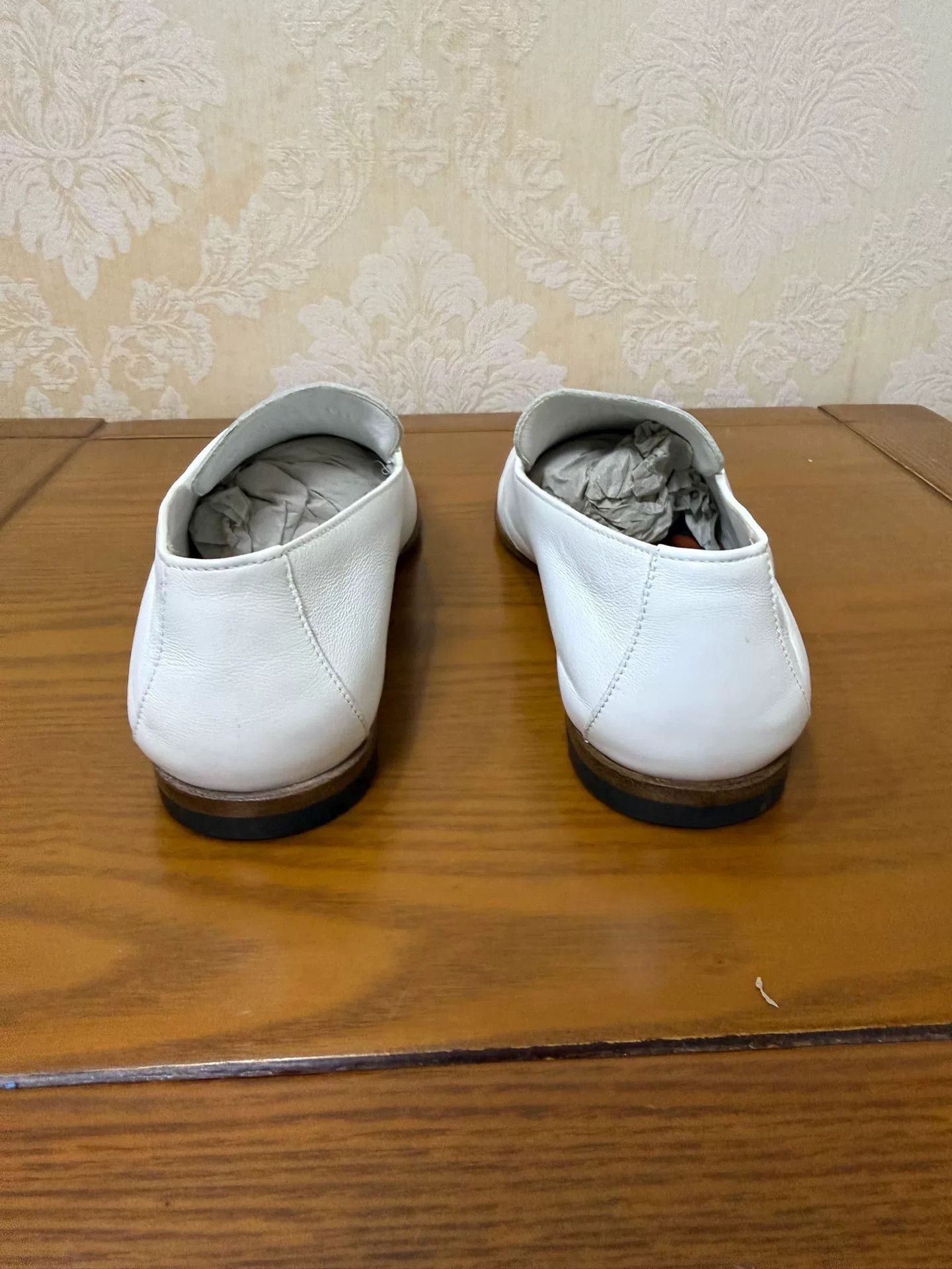 Hermes Hermes White Lowtop Sneakers us_5 Women Size US 5 / IT 35 - 3 Thumbnail
