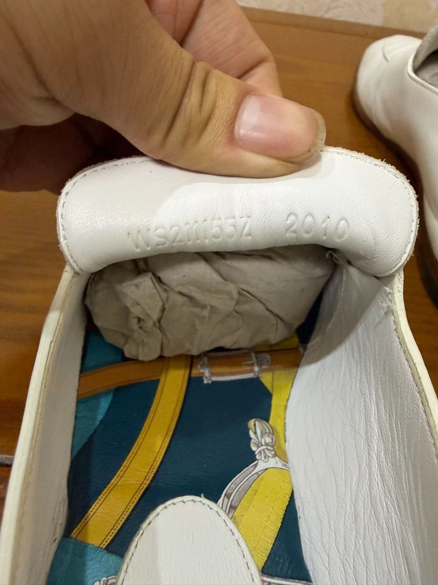 Hermes Hermes White Lowtop Sneakers us_5 Women Size US 5 / IT 35 - 4 Thumbnail