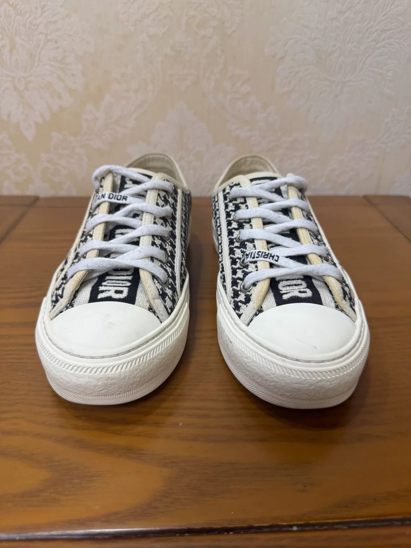 Dior Dior Orange Lowtop Sneakers us_6 Women Size US 6 / IT 36 - 2 Thumbnail