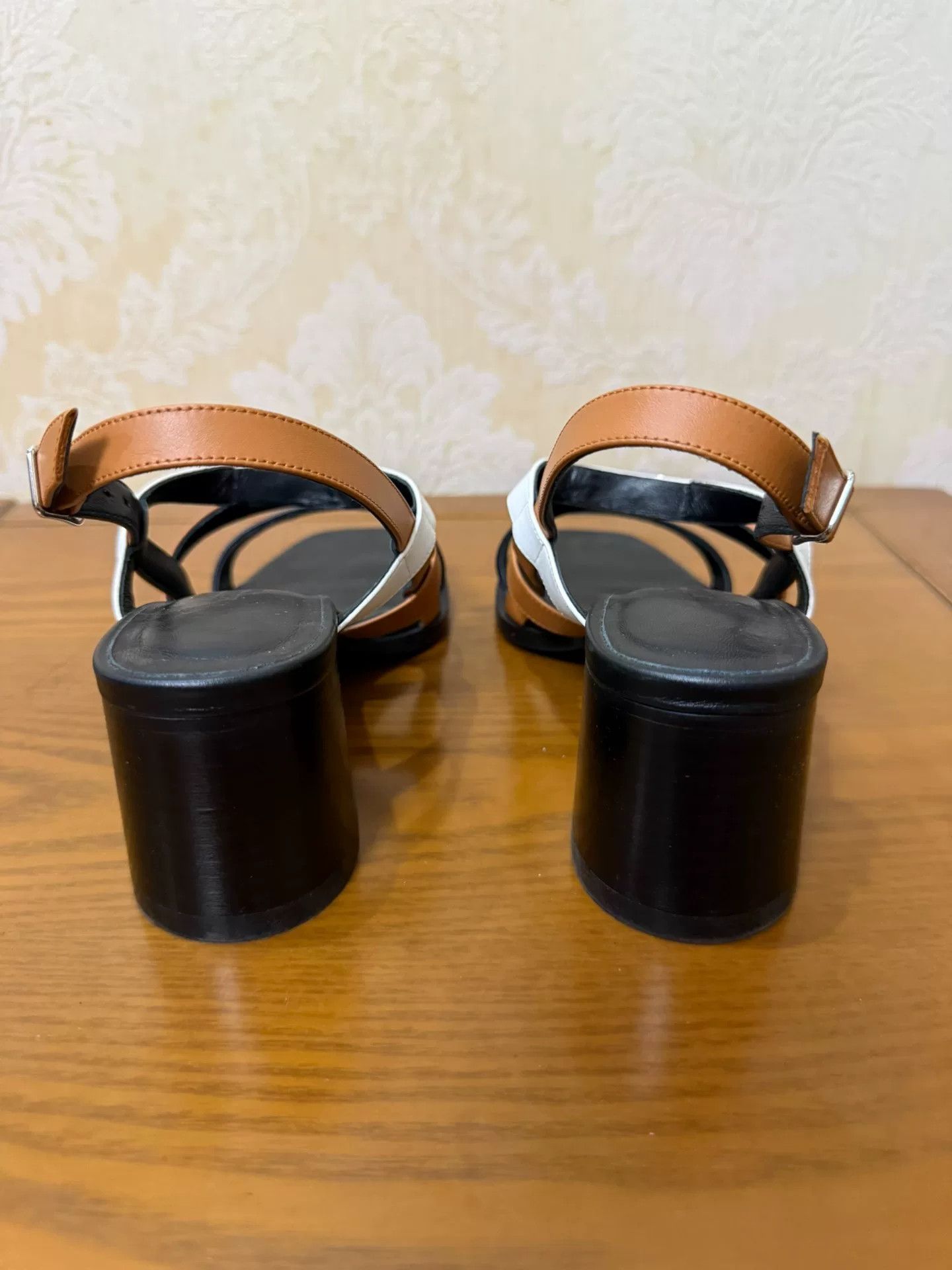 Hermes Hermes Silver Sandals us_7 Women Size US 7 / IT 37 - 3 Thumbnail