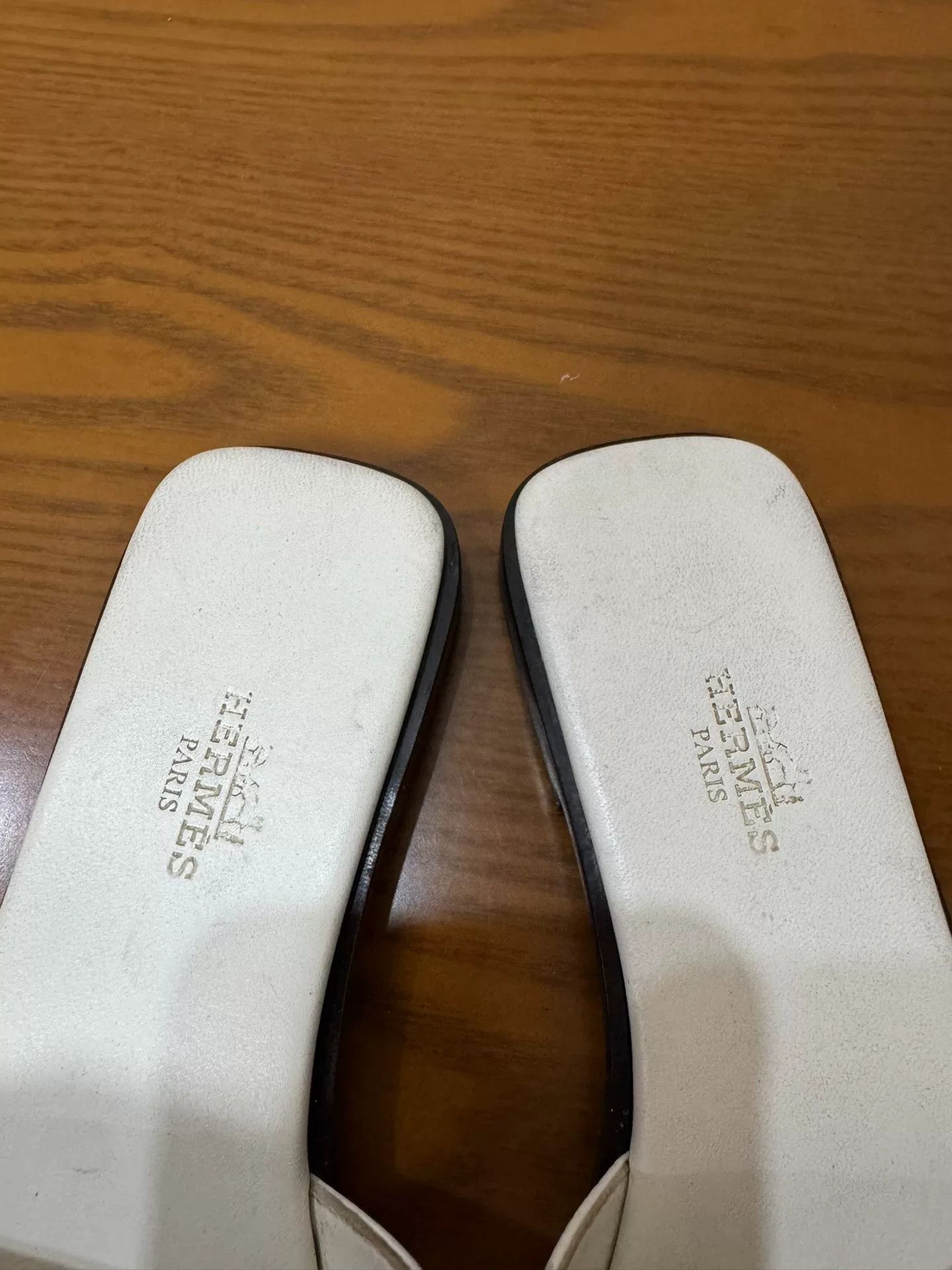 Hermes Hermes White Sandals us_6 Women Size US 6 / IT 36 - 8 Thumbnail