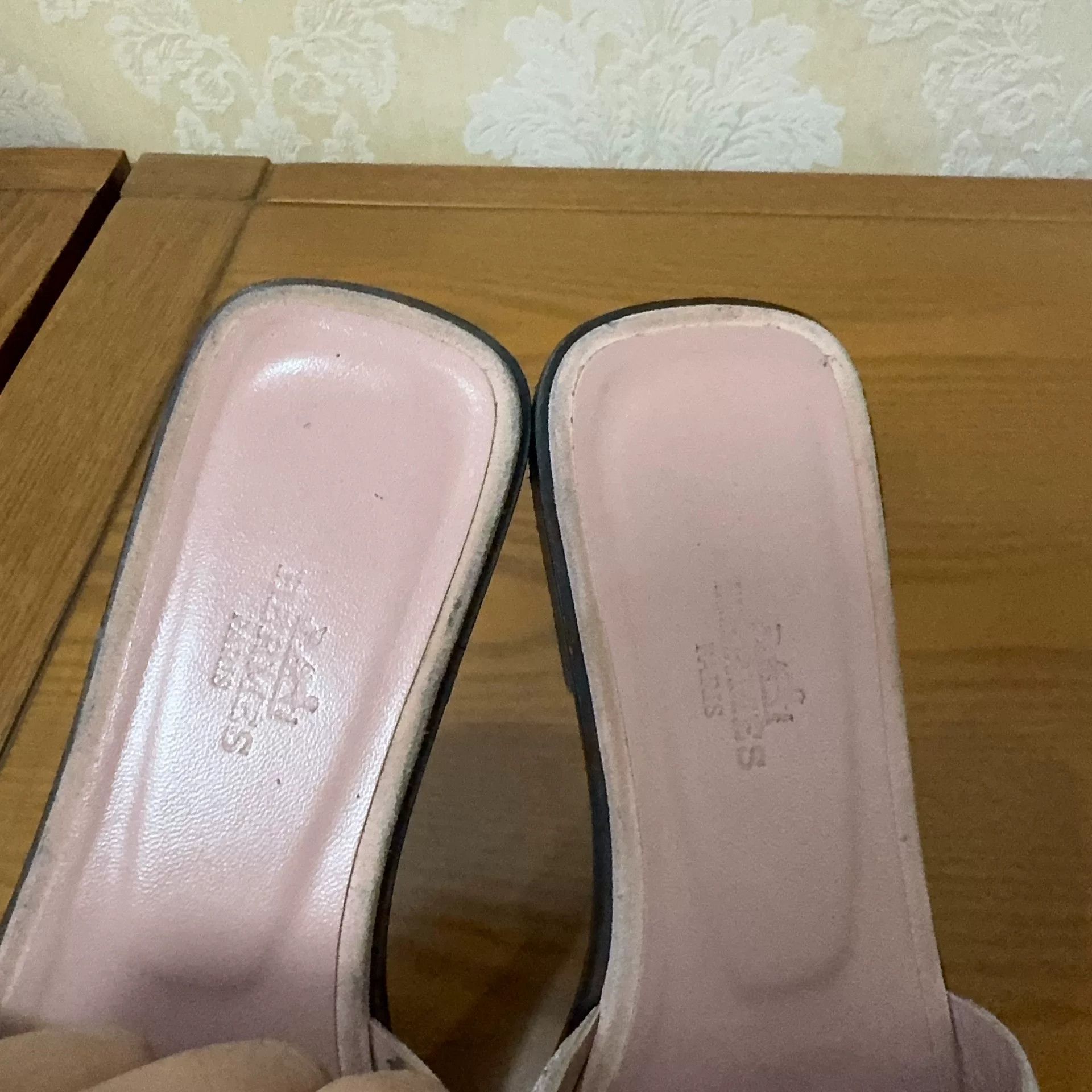 Hermes Hermes Pink Sandals us_6 Women Size US 6 / IT 36 - 7 Thumbnail