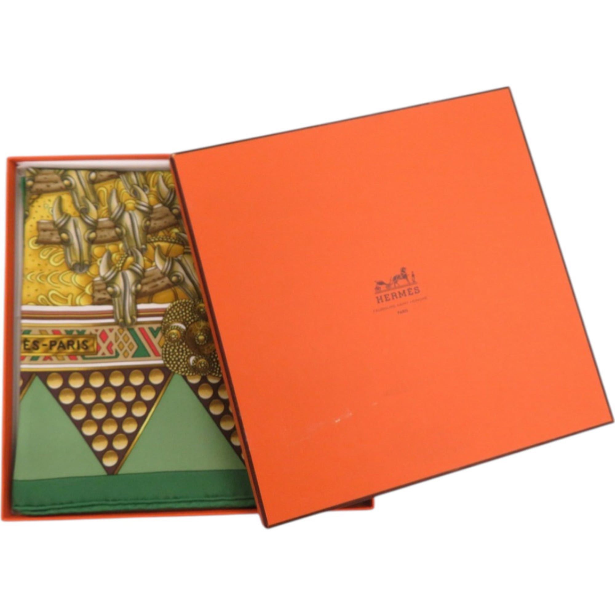 Hermes Like New Hermes Carre 90 L'OR DES CHEFS (The Gold of the Chiefs) Silk Green Scarf/Muffler 0168HERMES Size ONE SIZE - 2 Thumbnail