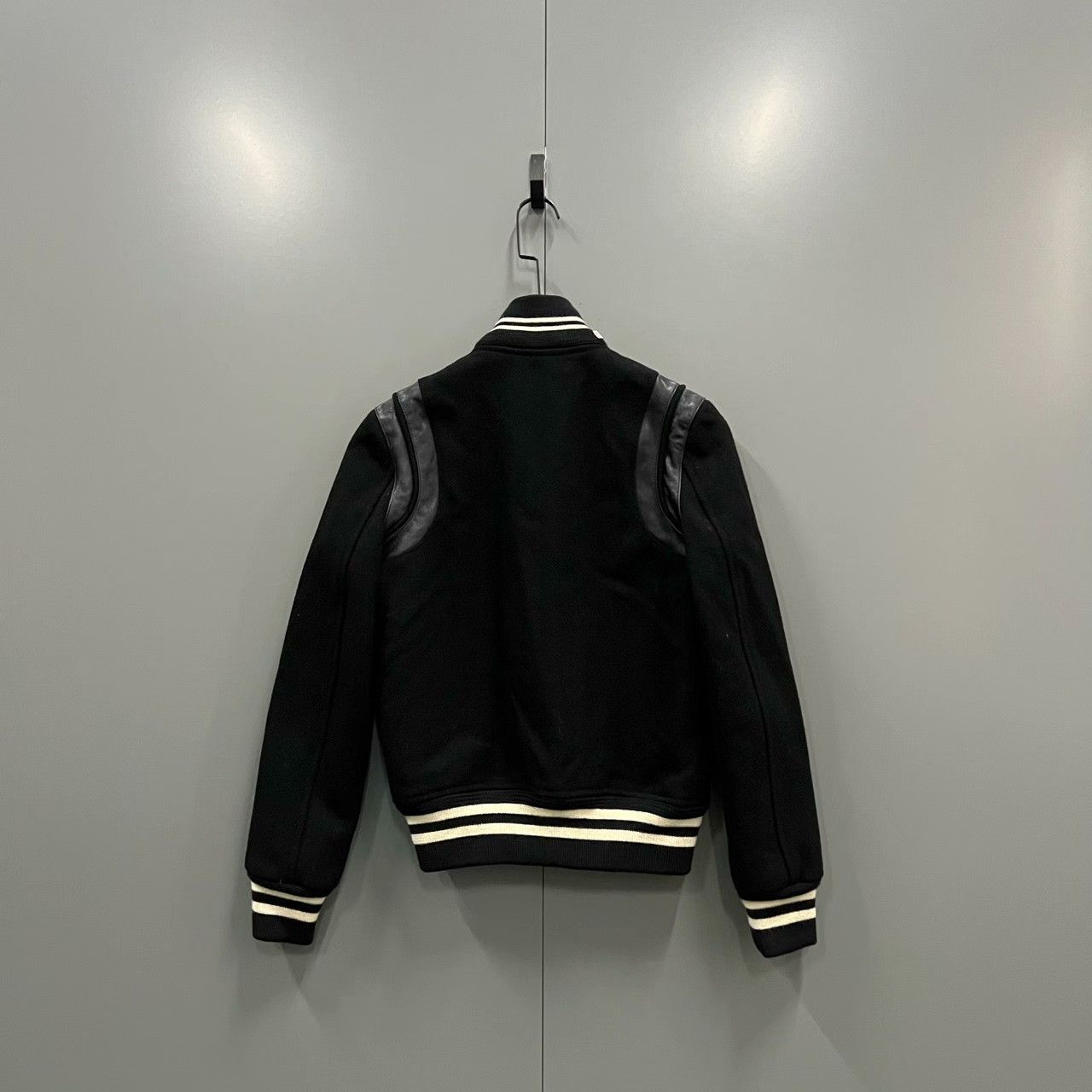 Saint Laurent Paris Saint Laurent Black Leather Patch Baseball Jacket Size US M / EU 48-50 / 2 - 2 Thumbnail