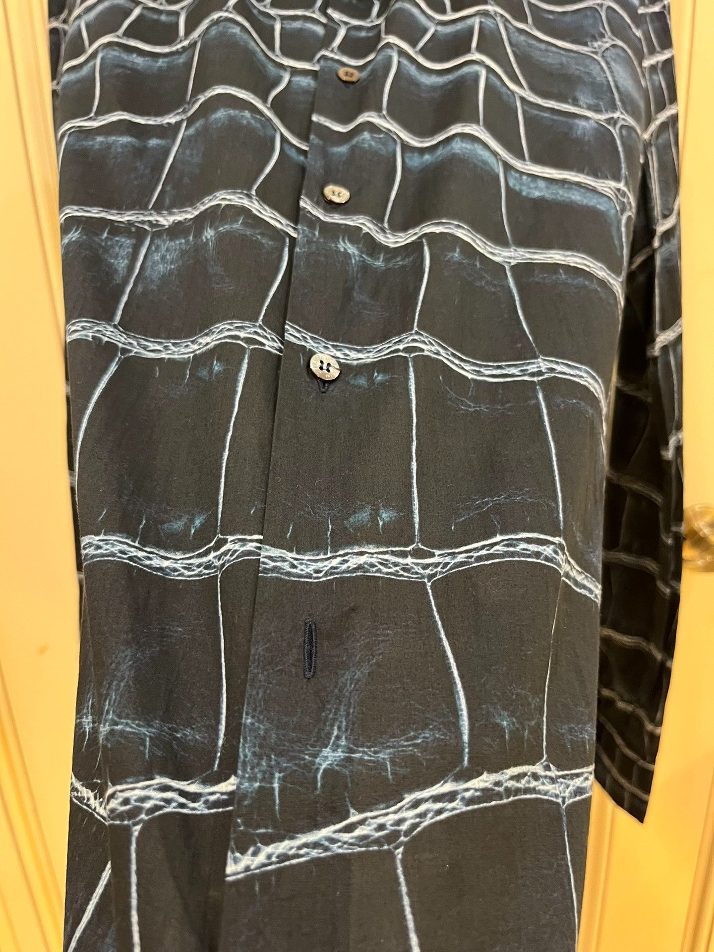 Roberto Cavalli Roberto Cavalli Crocodile Print Cotton Shirt Size US M / EU 48-50 / 2 - 8 Thumbnail