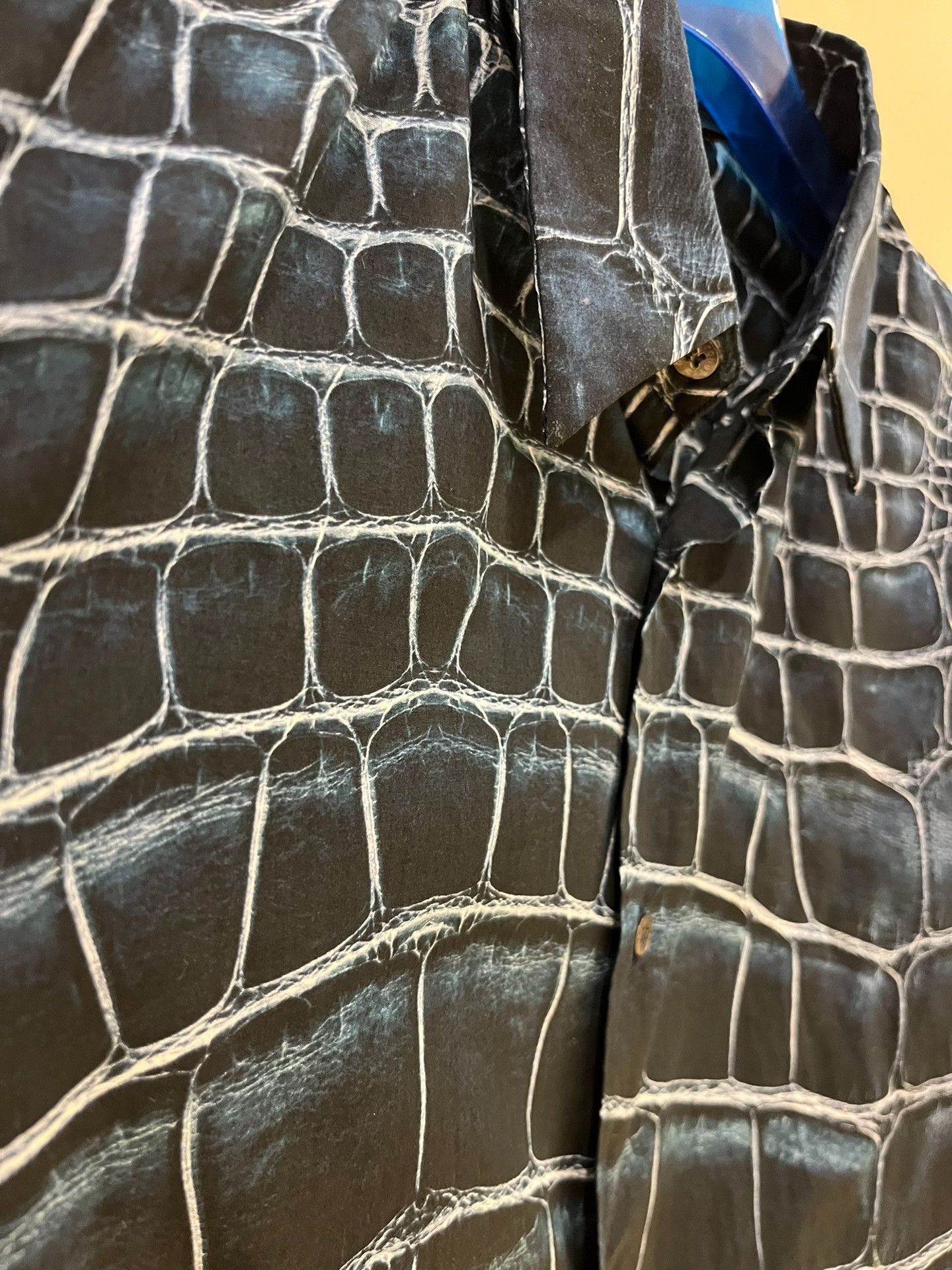 Roberto Cavalli Roberto Cavalli Crocodile Print Cotton Shirt Size US M / EU 48-50 / 2 - 9 Thumbnail