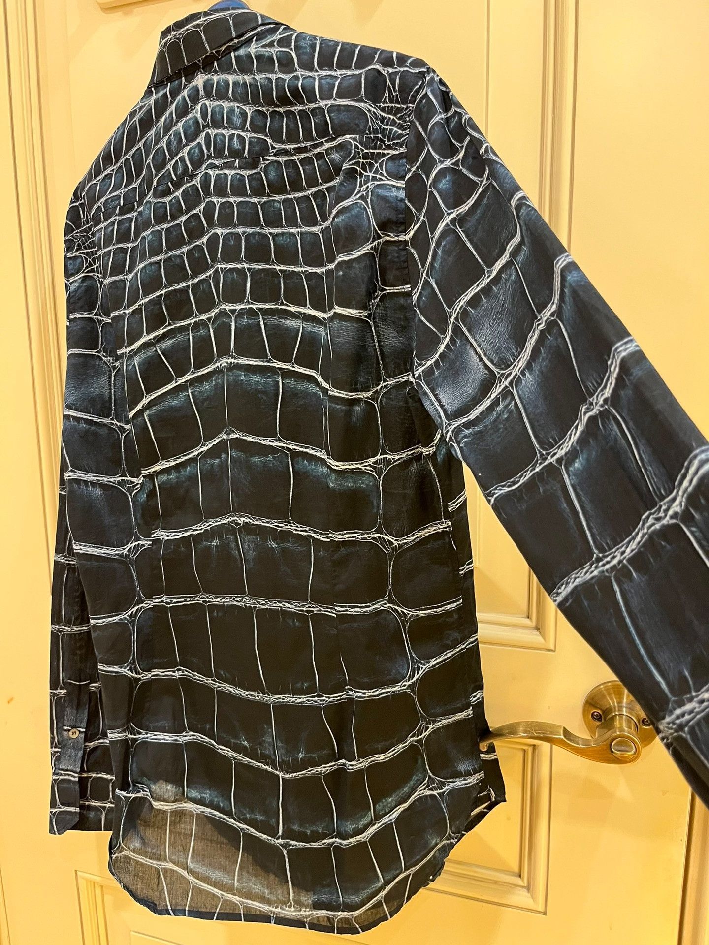 Roberto Cavalli Roberto Cavalli Crocodile Print Cotton Shirt Size US M / EU 48-50 / 2 - 7 Thumbnail