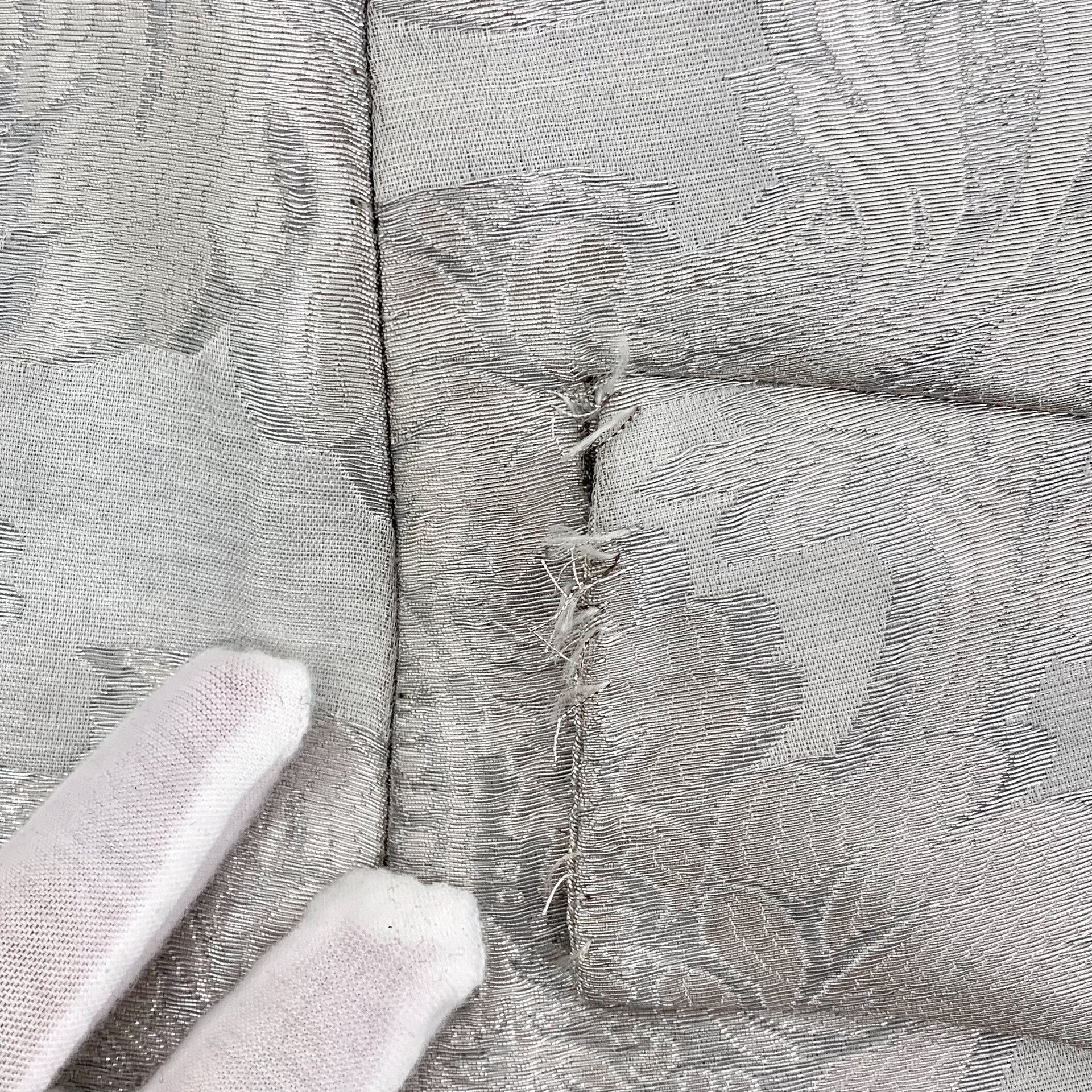 Louis Vuitton Louis Vuitton Silver Floral Embossed A-line Skirt Size 38" / US 16 / IT 52 - 9 Thumbnail