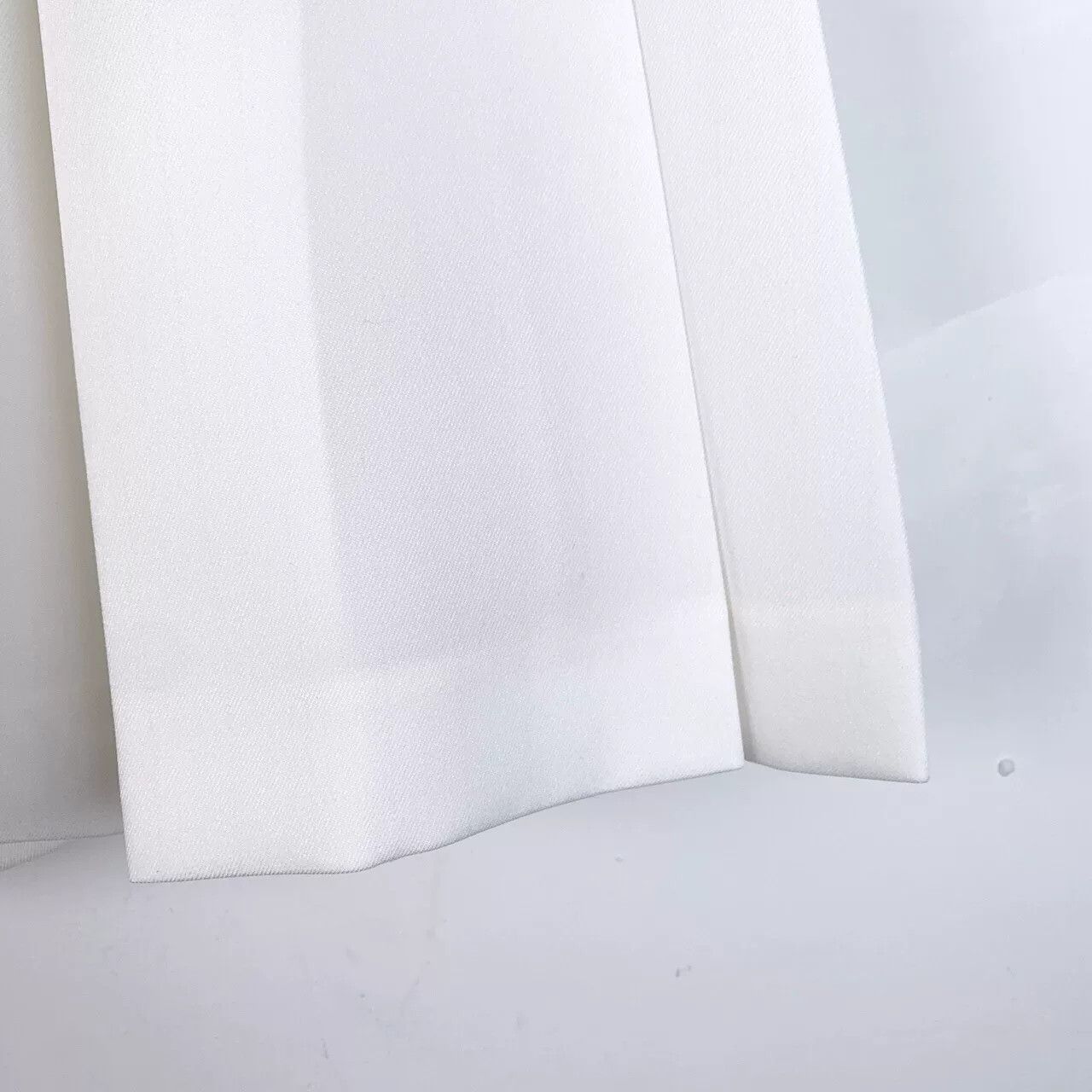 Louis Vuitton Louis Vuitton Logo Silk Blend White Pleated Skirt Size 38" / US 16 / IT 52 - 4 Thumbnail