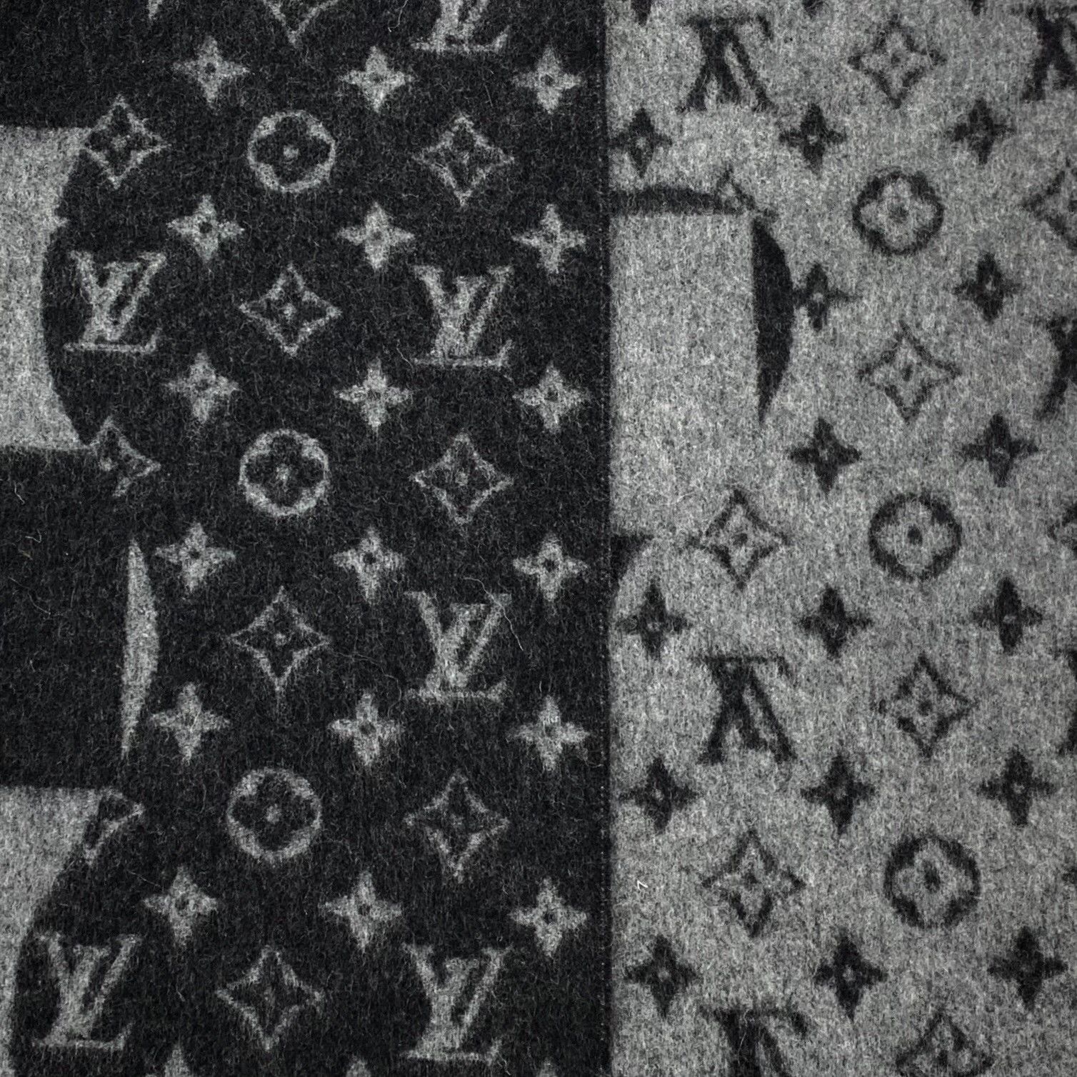 Louis Vuitton Louis Vuitton x Nigo Lv² Scarf Size ONE SIZE - 7 Thumbnail