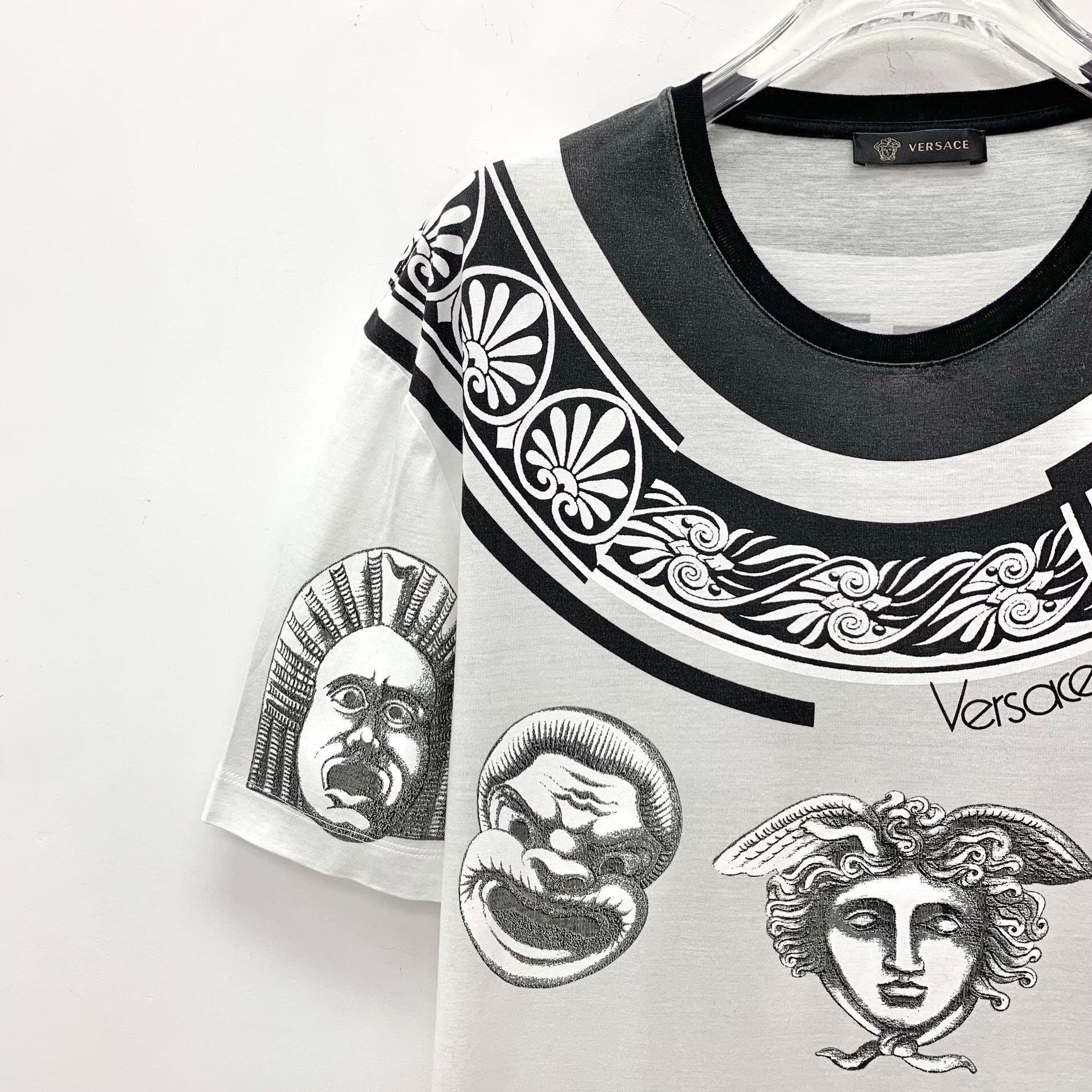 Versace Versace White Baroque Print Cotton T-Shirt Size US M / EU 48-50 / 2 - 3 Thumbnail