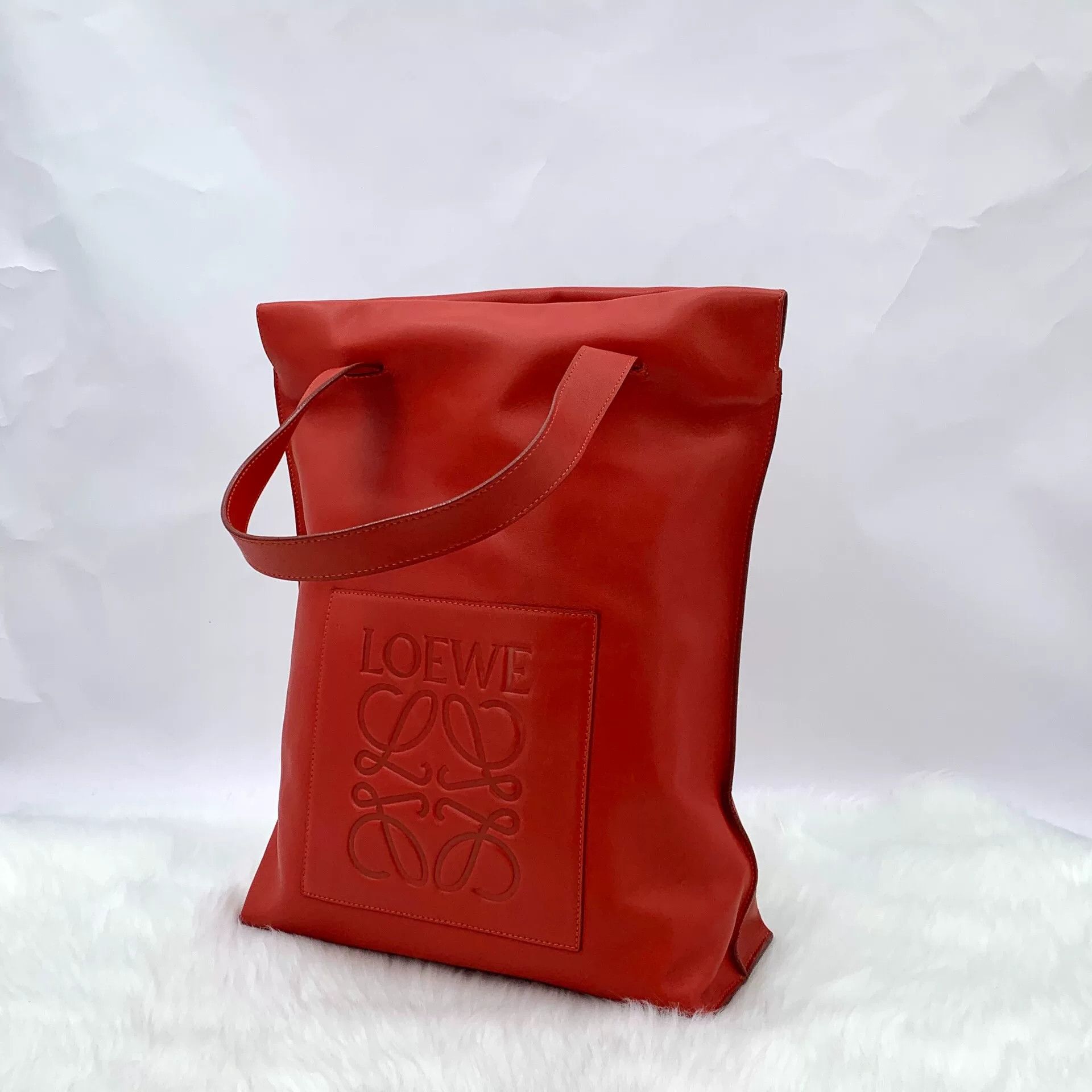 Loewe Loewe Red Logo Embossed Tote Bag Size ONE SIZE - 3 Thumbnail