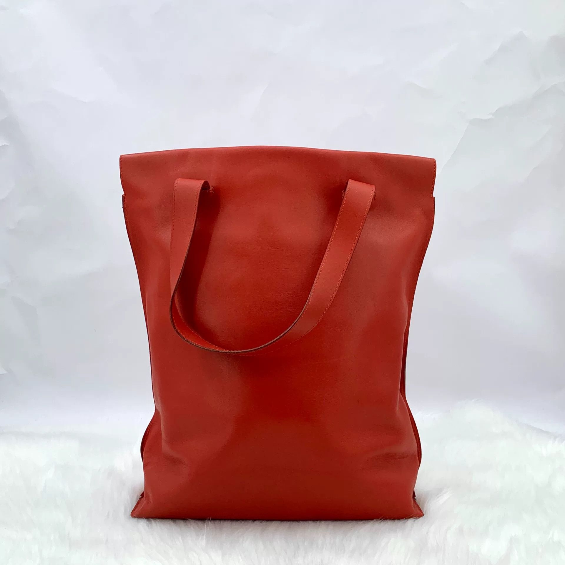 Loewe Loewe Red Logo Embossed Tote Bag Size ONE SIZE - 2 Thumbnail