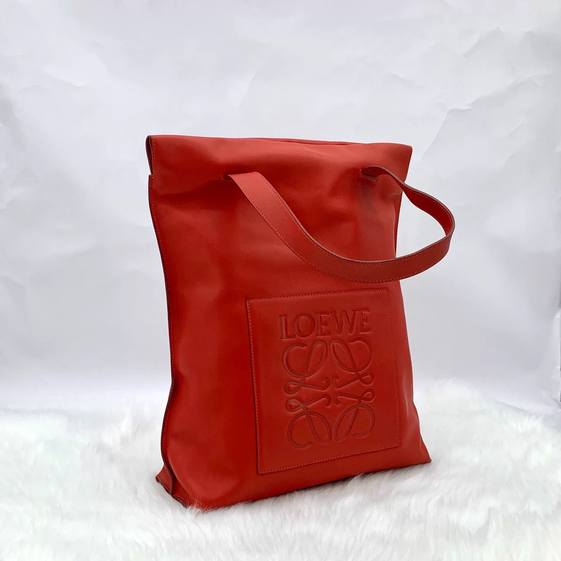 Loewe Loewe Red Logo Embossed Tote Bag Size ONE SIZE - 4 Thumbnail