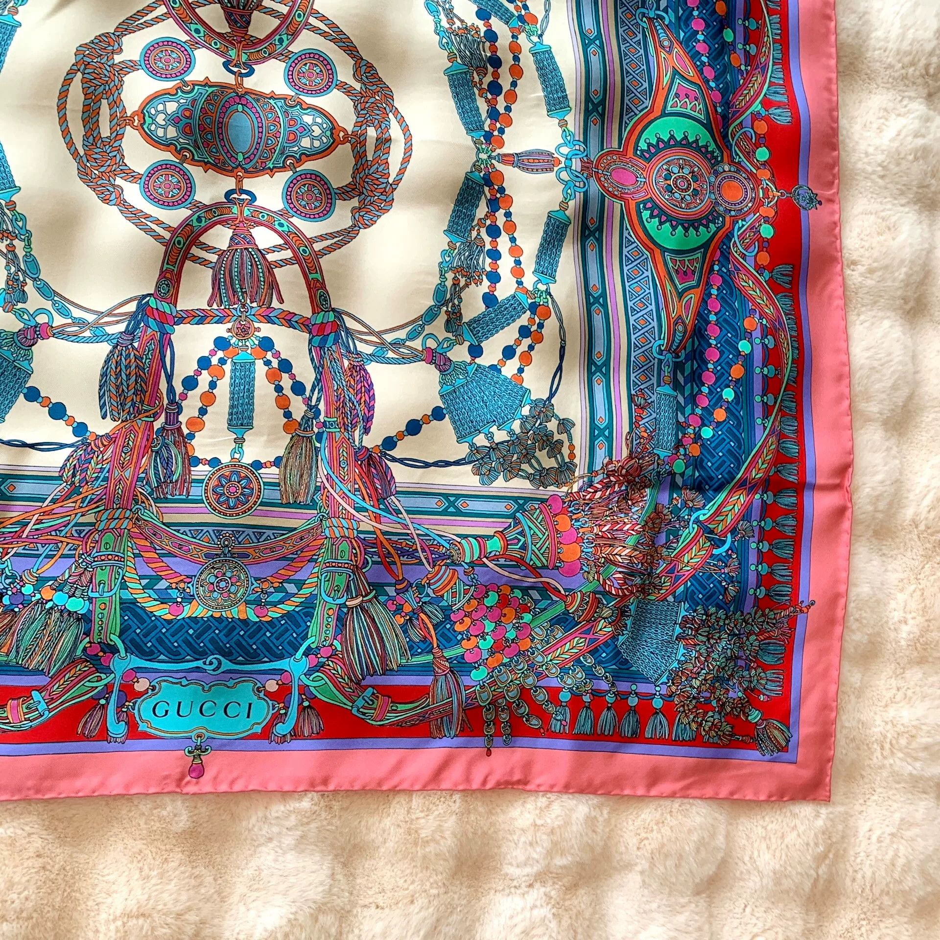 Gucci Gucci Silk Square Scarf with Fringe Size ONE SIZE - 4 Thumbnail