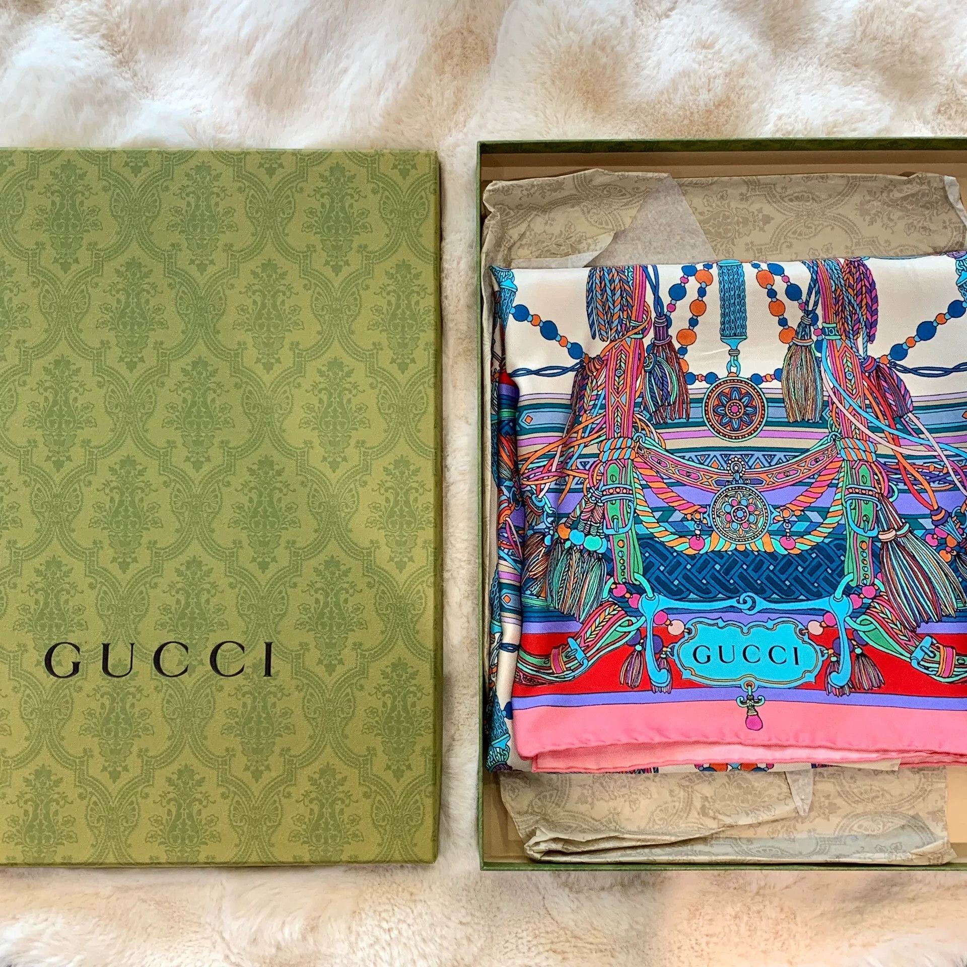 Gucci Gucci Silk Square Scarf with Fringe Size ONE SIZE - 9 Thumbnail