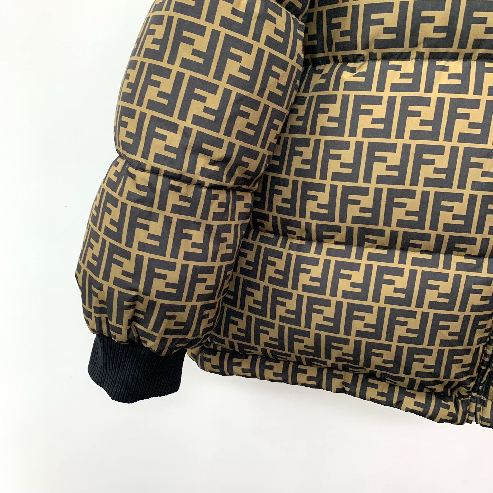 Fendi Fendi Two-Sided Down Jacket Size US M / EU 48-50 / 2 - 9 Thumbnail