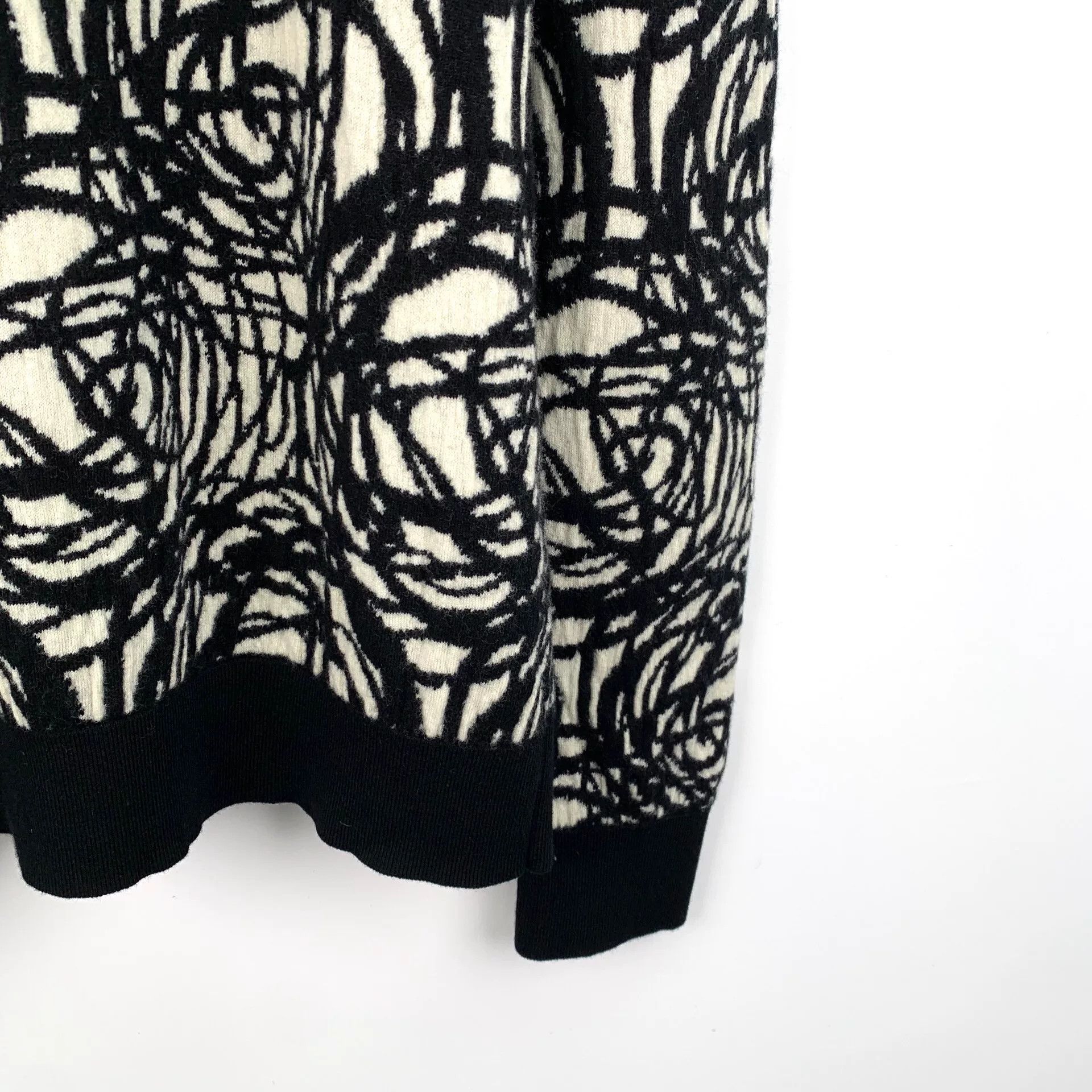 Dior Dior Colorblock Graffiti Wool Crewneck Sweater Size XL / US 12-14 / IT 48-50 - 4 Thumbnail