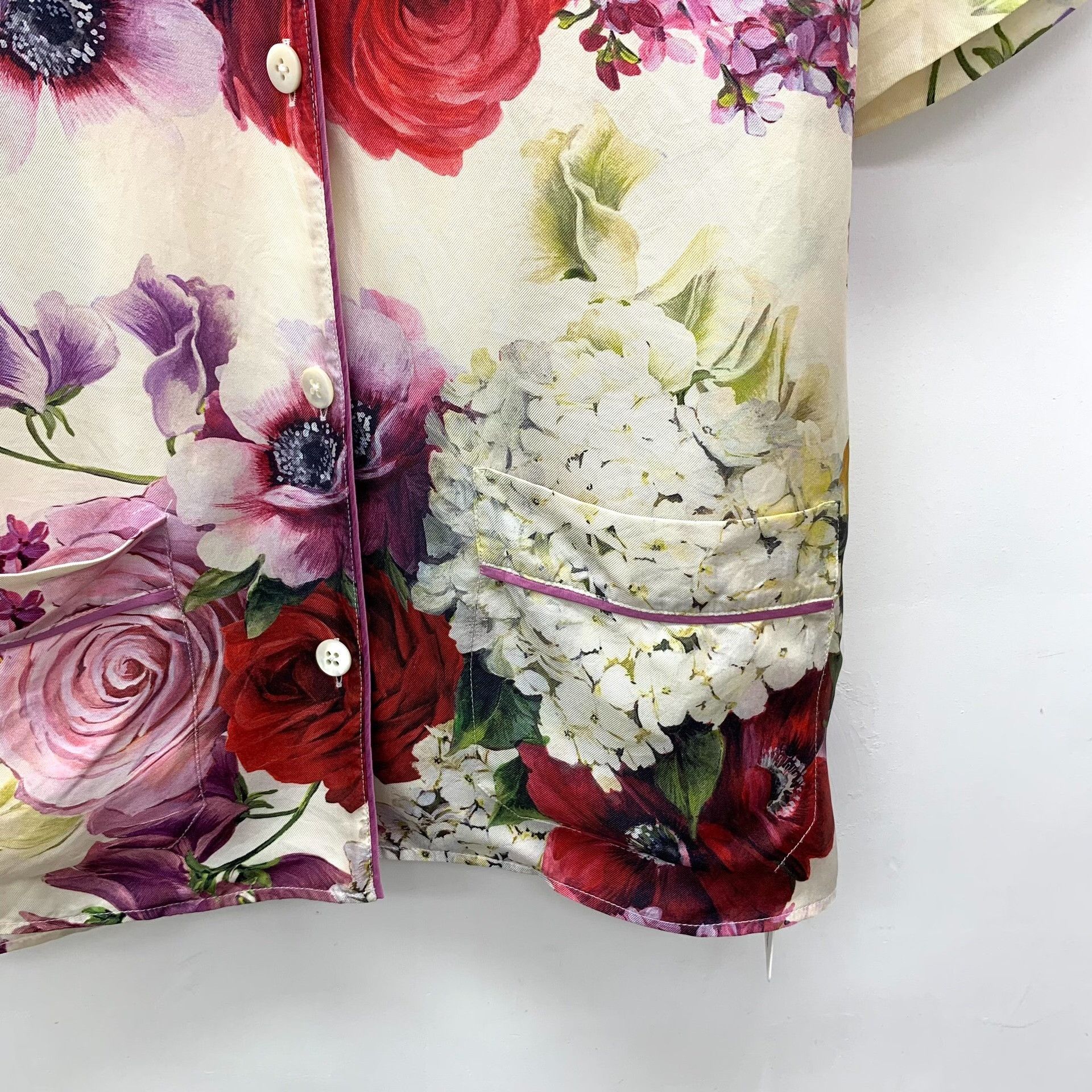 Dolce & Gabbana Dolce Gabbana Floral Print Silk Short-Sleeve Shirt Size XS / US 0-2 / IT 36-38 - 4 Thumbnail