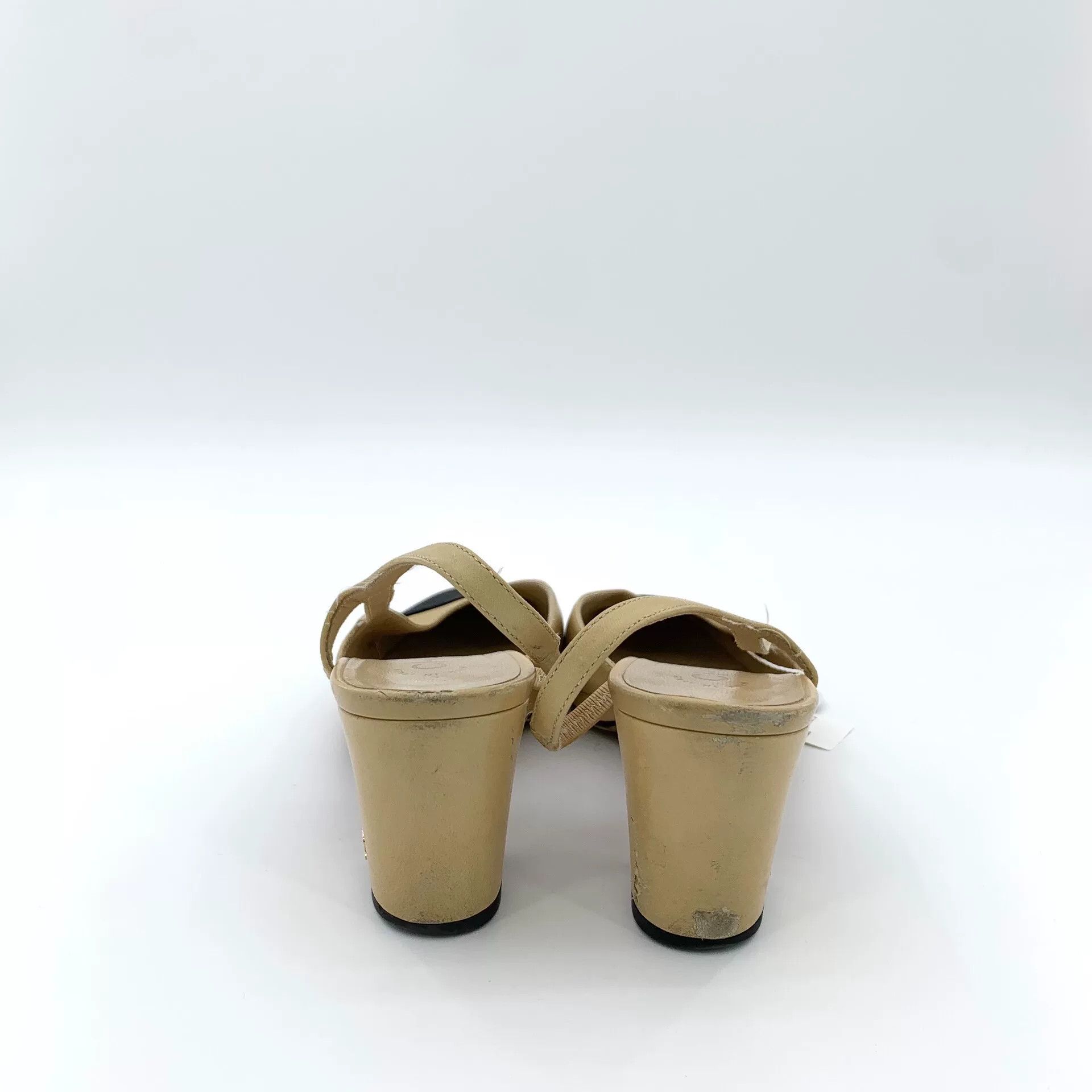 Chanel Chanel Slingback Leather Sandals Size US 5 / IT 35 - 4 Thumbnail