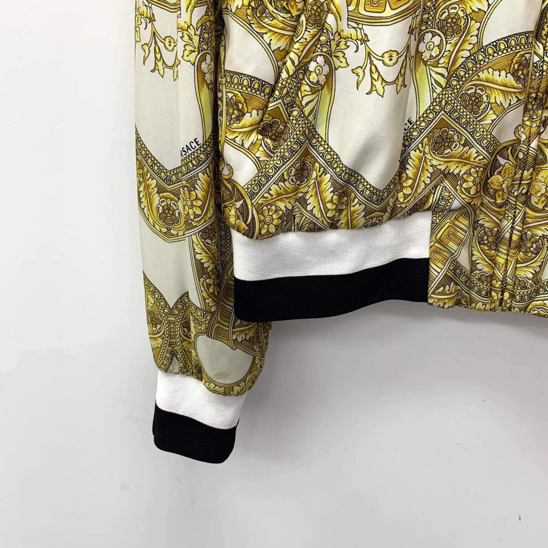 Versace Versace Baroque Print Stand Collar Jacket Size US S / EU 44-46 / 1 - 4 Thumbnail
