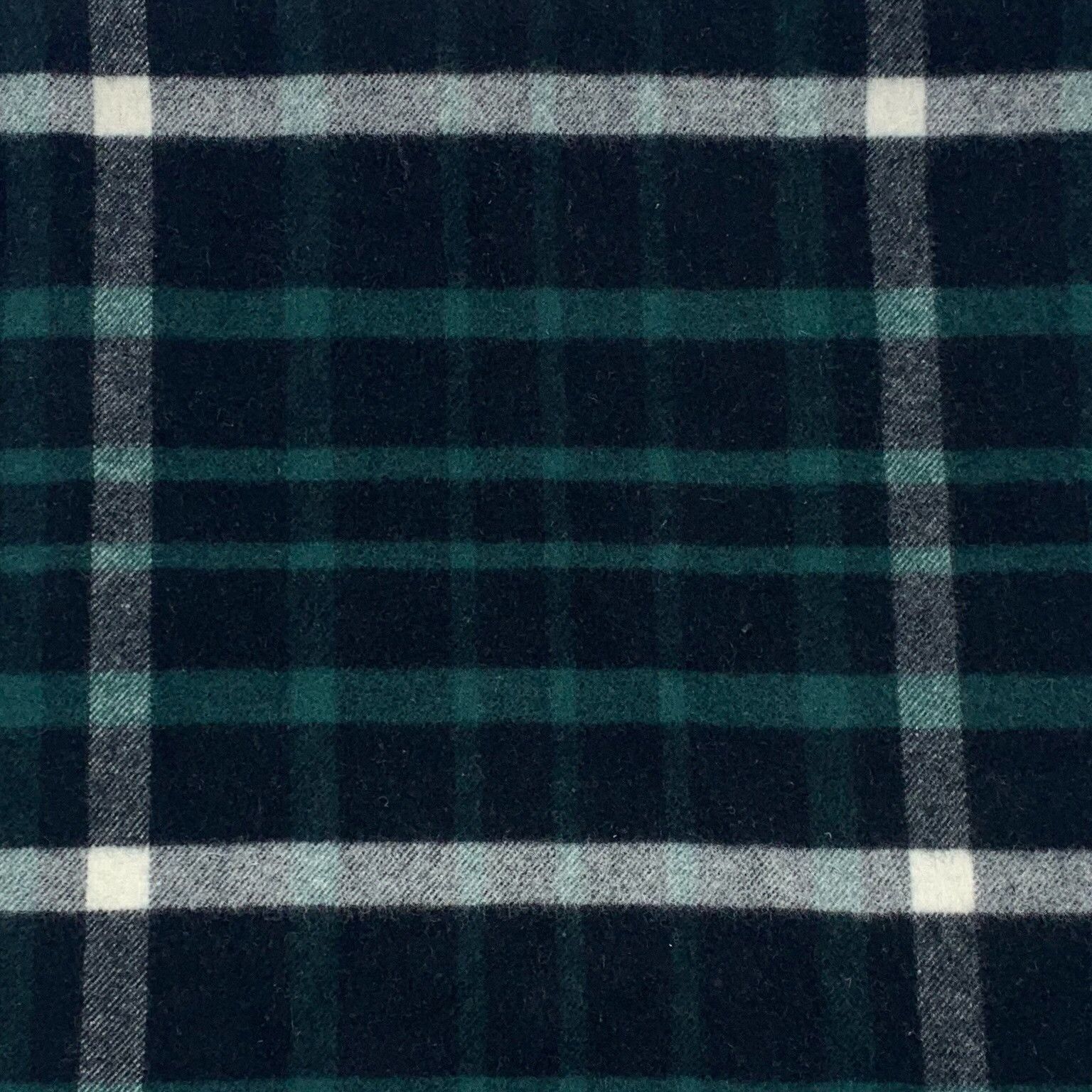 Burberry Burberry Green Plaid Wool Fringe Scarf Size ONE SIZE - 2 Thumbnail