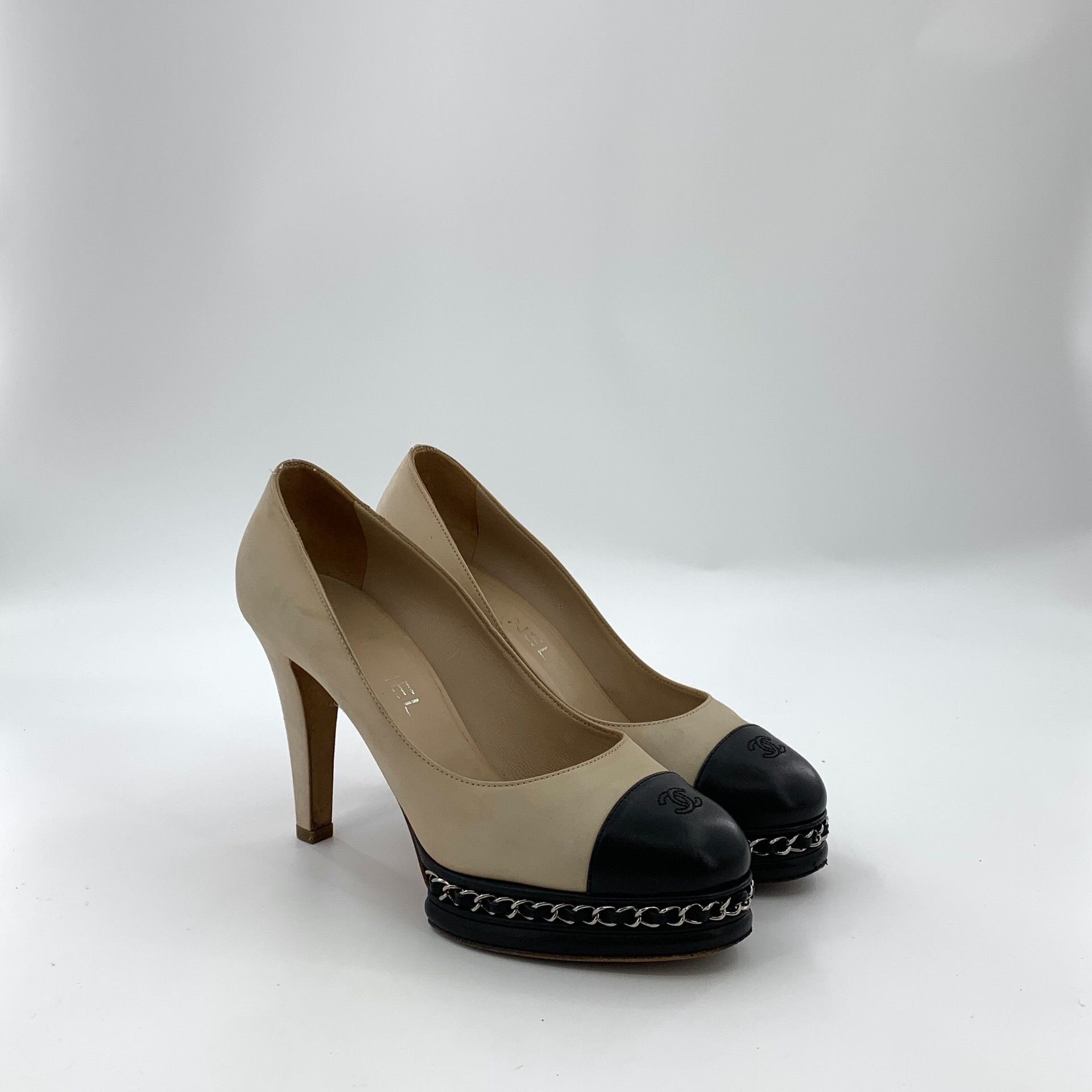 Chanel Chanel Chain Leather Logo Stiletto Heels Size US 7 / IT 37 - 2 Thumbnail