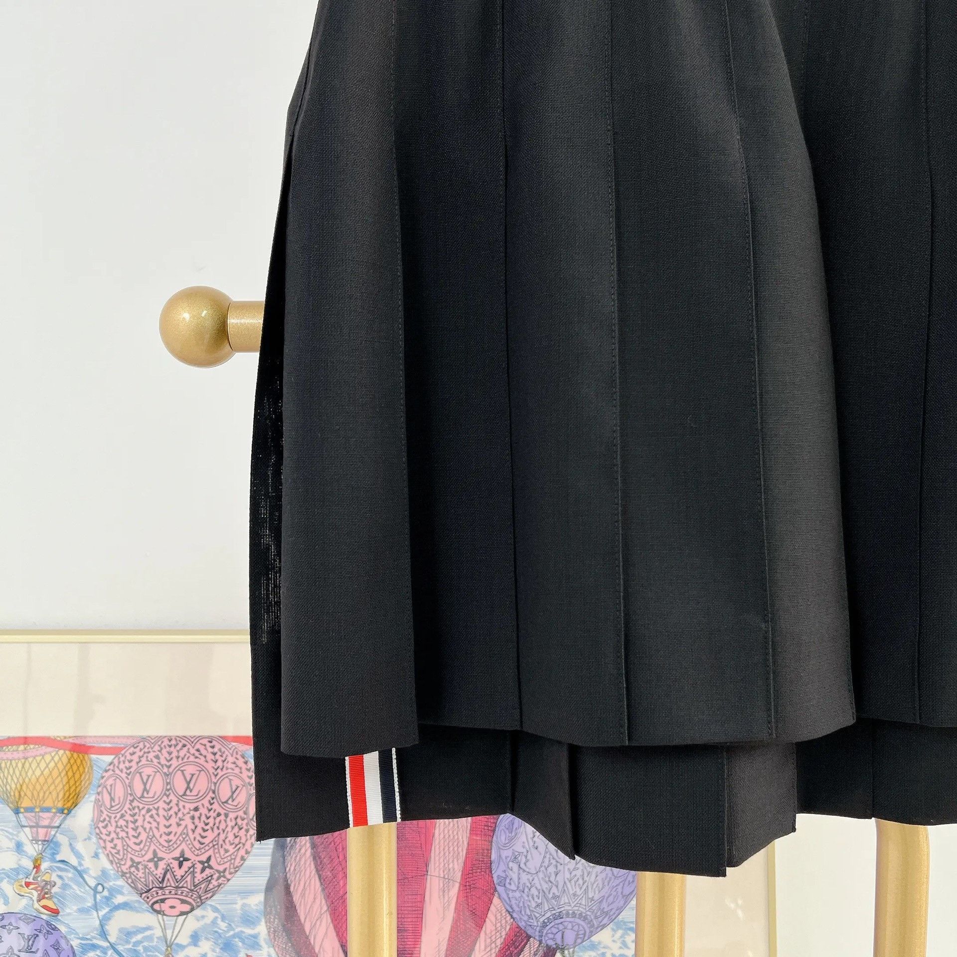 Thom Browne Thom Browne Black Pleated A-line Skirt Size 36" / US 14 / IT 50 - 4 Thumbnail