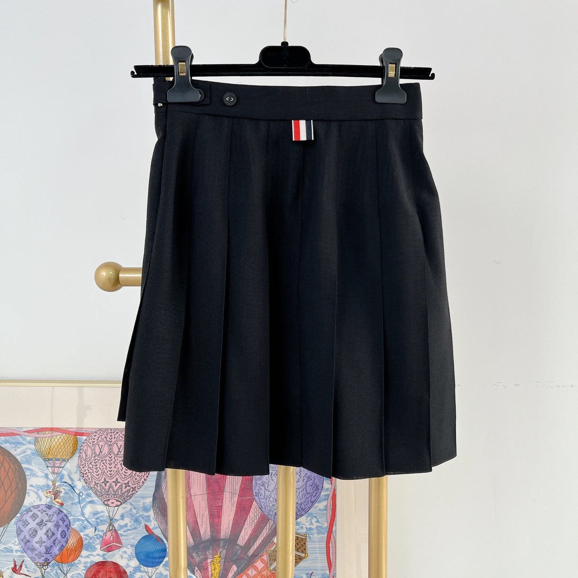 Thom Browne Thom Browne Black Pleated A-line Skirt Size 36" / US 14 / IT 50 - 2 Thumbnail