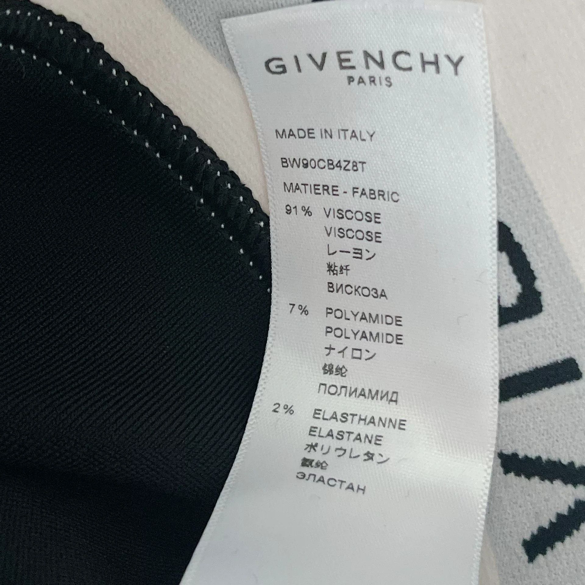 Givenchy Givenchy Black Letter Short Top Size M / US 6-8 / IT 42-44 - 8 Thumbnail